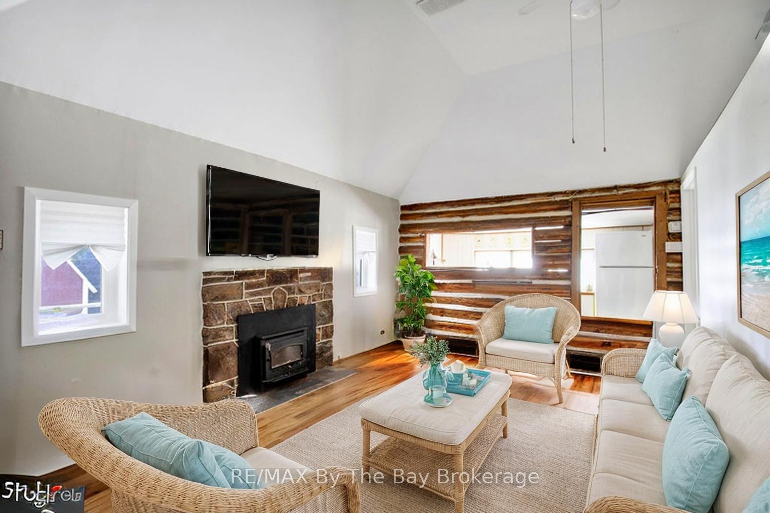 Photo 4 of 125 River Road E, Wasaga Beach — HOMEH