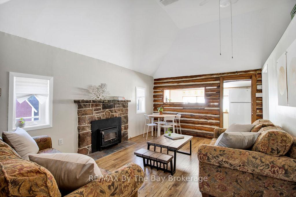 Photo 6 of 125 River Road E, Wasaga Beach — HOMEH