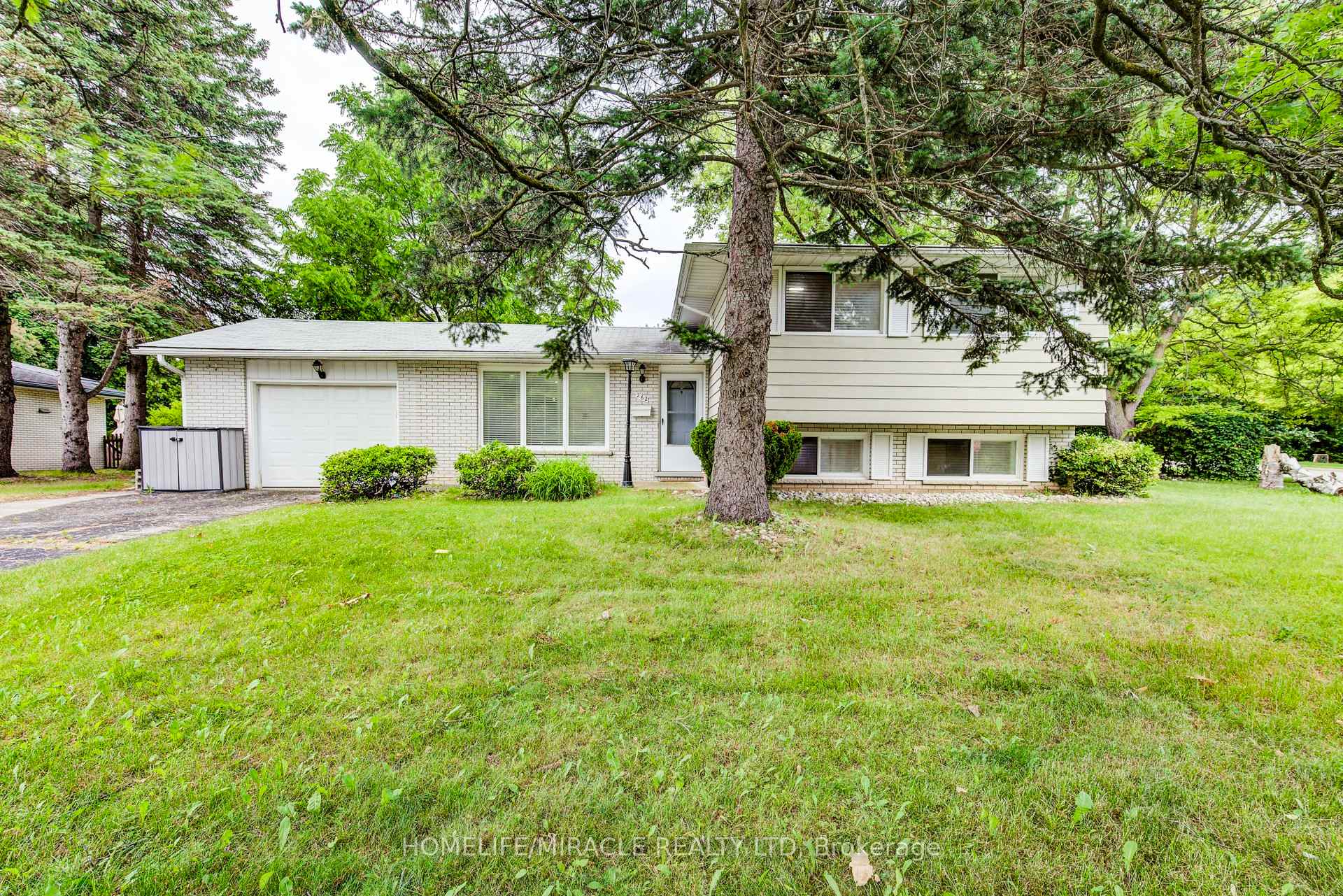 Photo 3 of 262 Northcrest Place, Waterloo — HOMEH