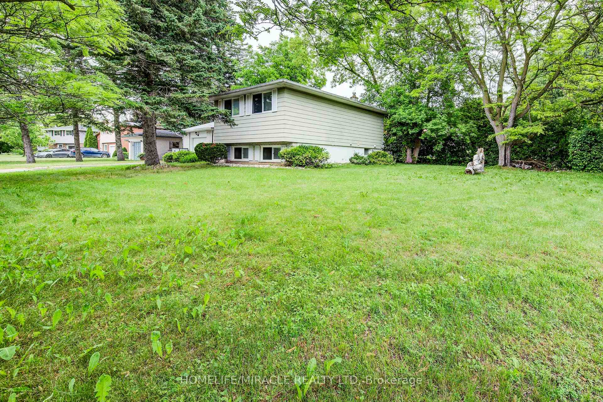 Photo 5 of 262 Northcrest Place, Waterloo — HOMEH