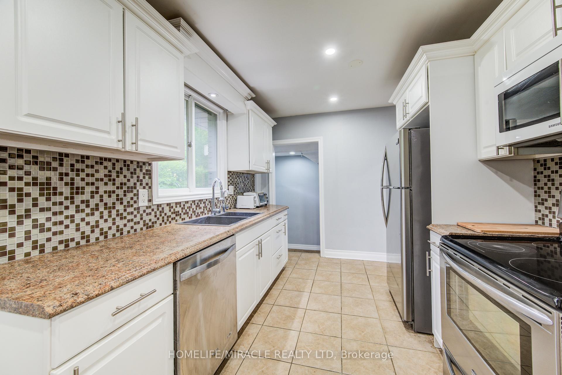 Photo 21 of 262 Northcrest Place, Waterloo — HOMEH