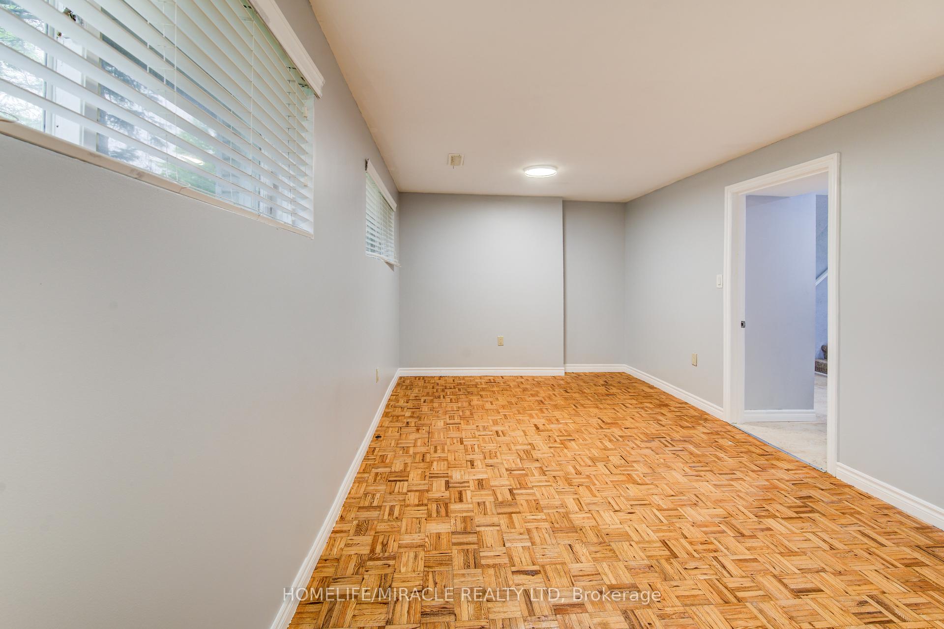 Photo 27 of 262 Northcrest Place, Waterloo — HOMEH