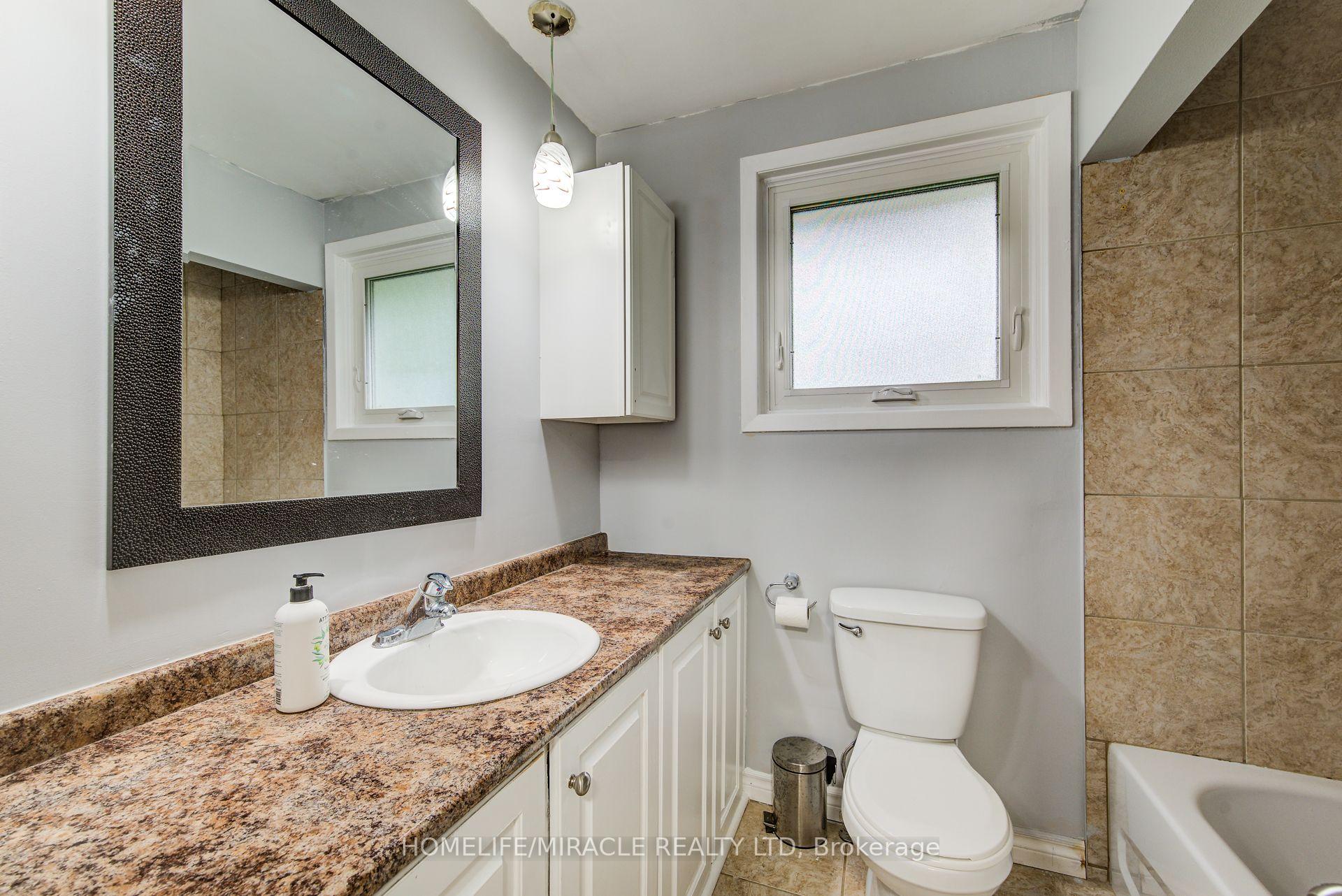 Photo 28 of 262 Northcrest Place, Waterloo — HOMEH