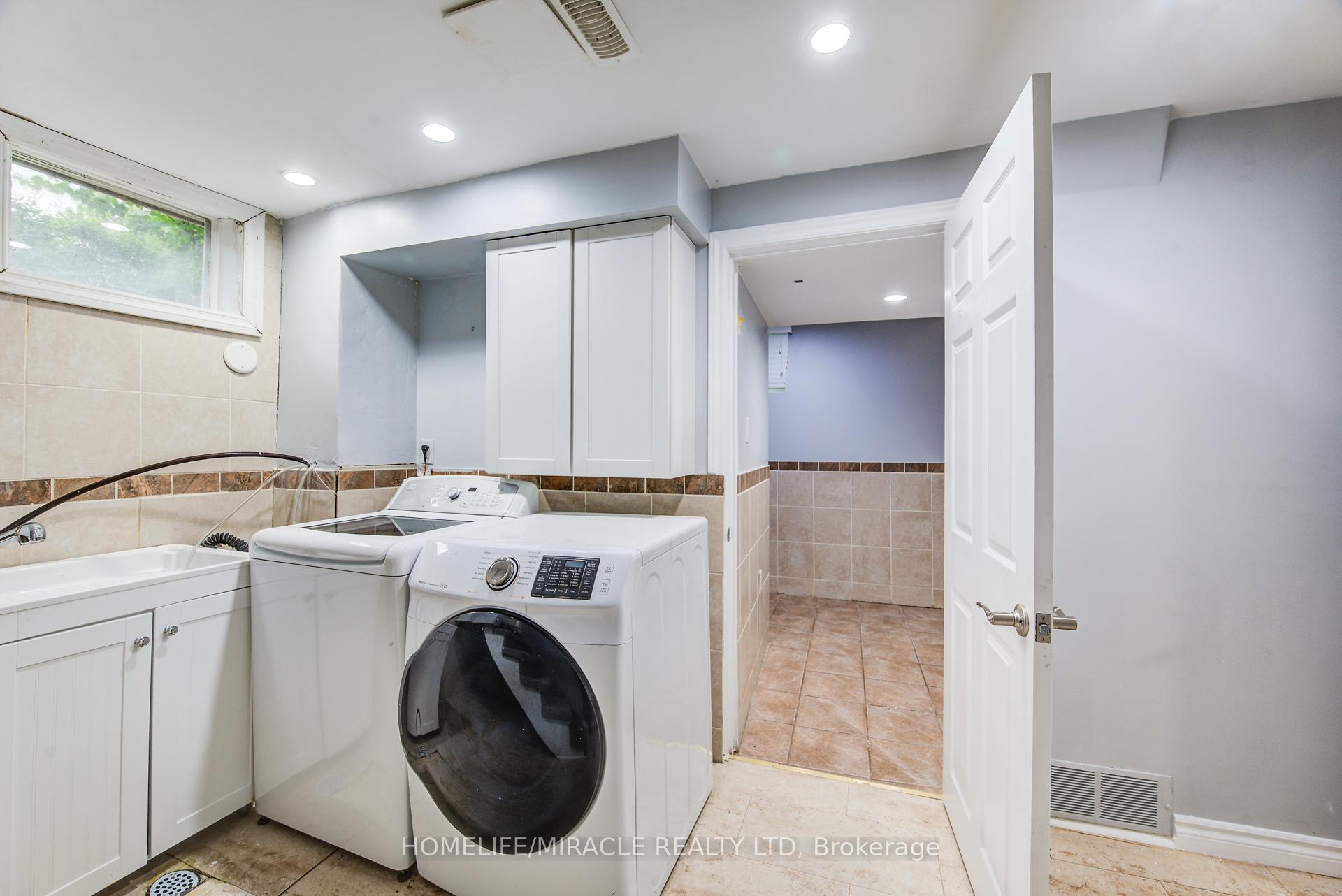 Photo 30 of 262 Northcrest Place, Waterloo — HOMEH