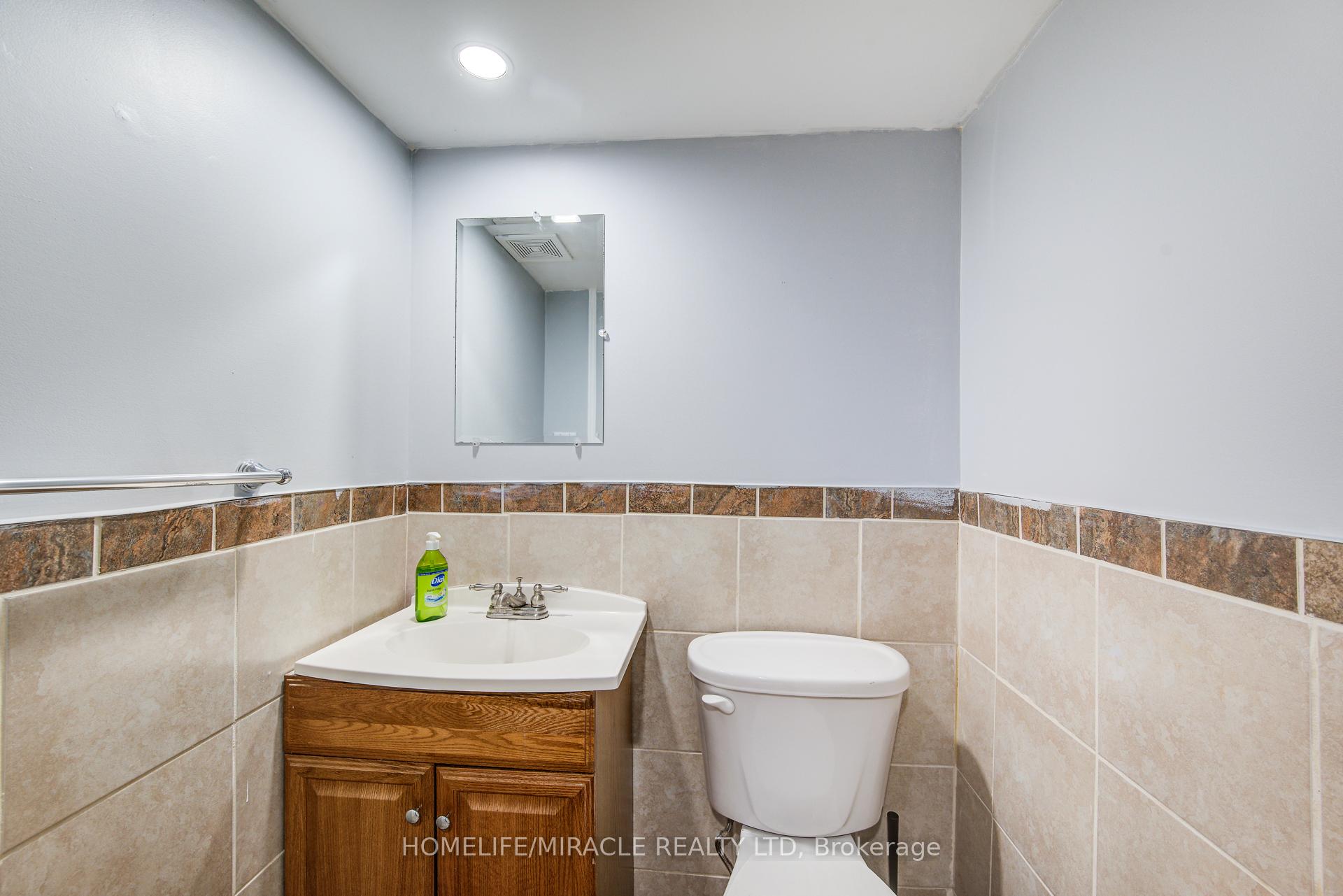 Photo 32 of 262 Northcrest Place, Waterloo — HOMEH