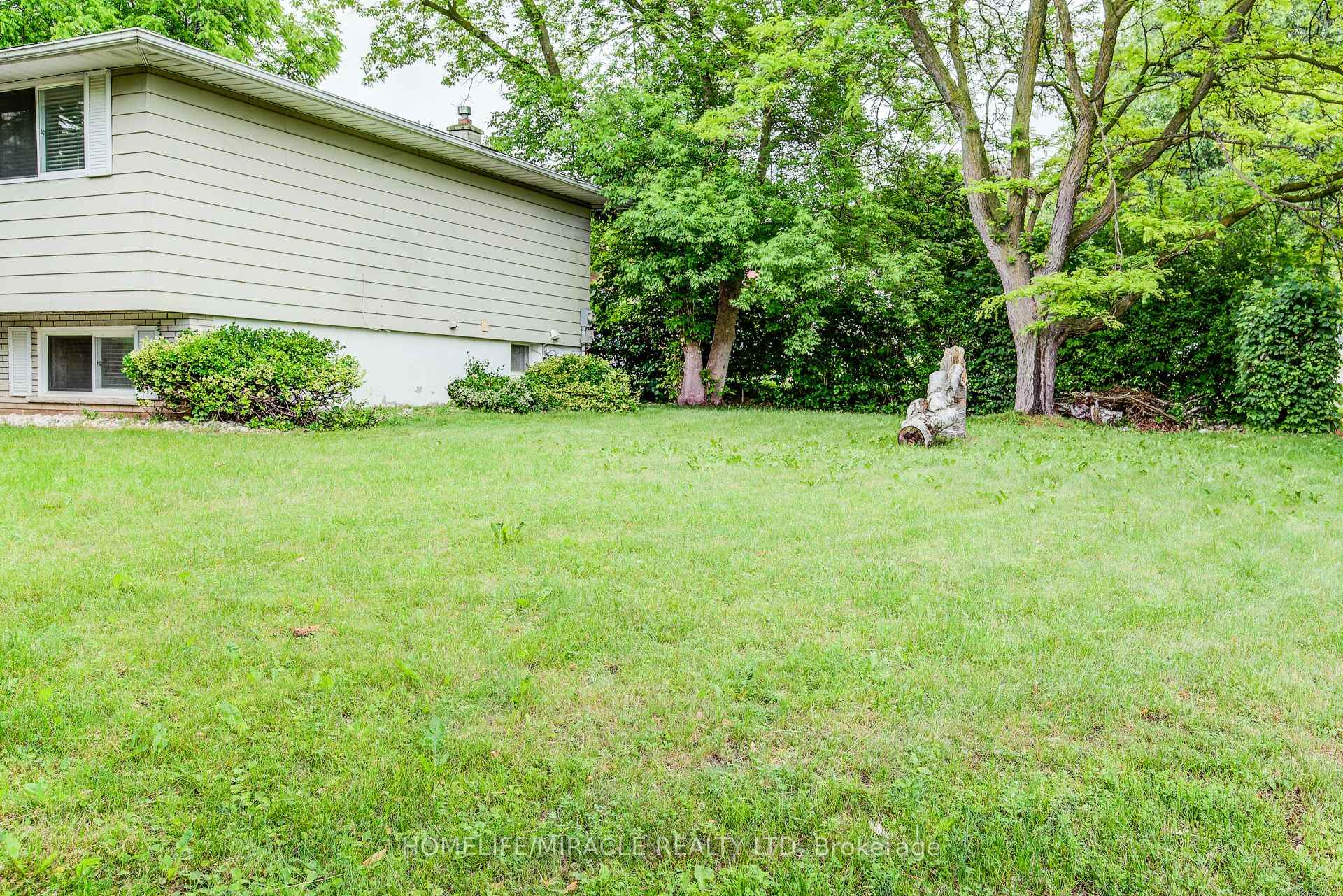 Photo 34 of 262 Northcrest Place, Waterloo — HOMEH
