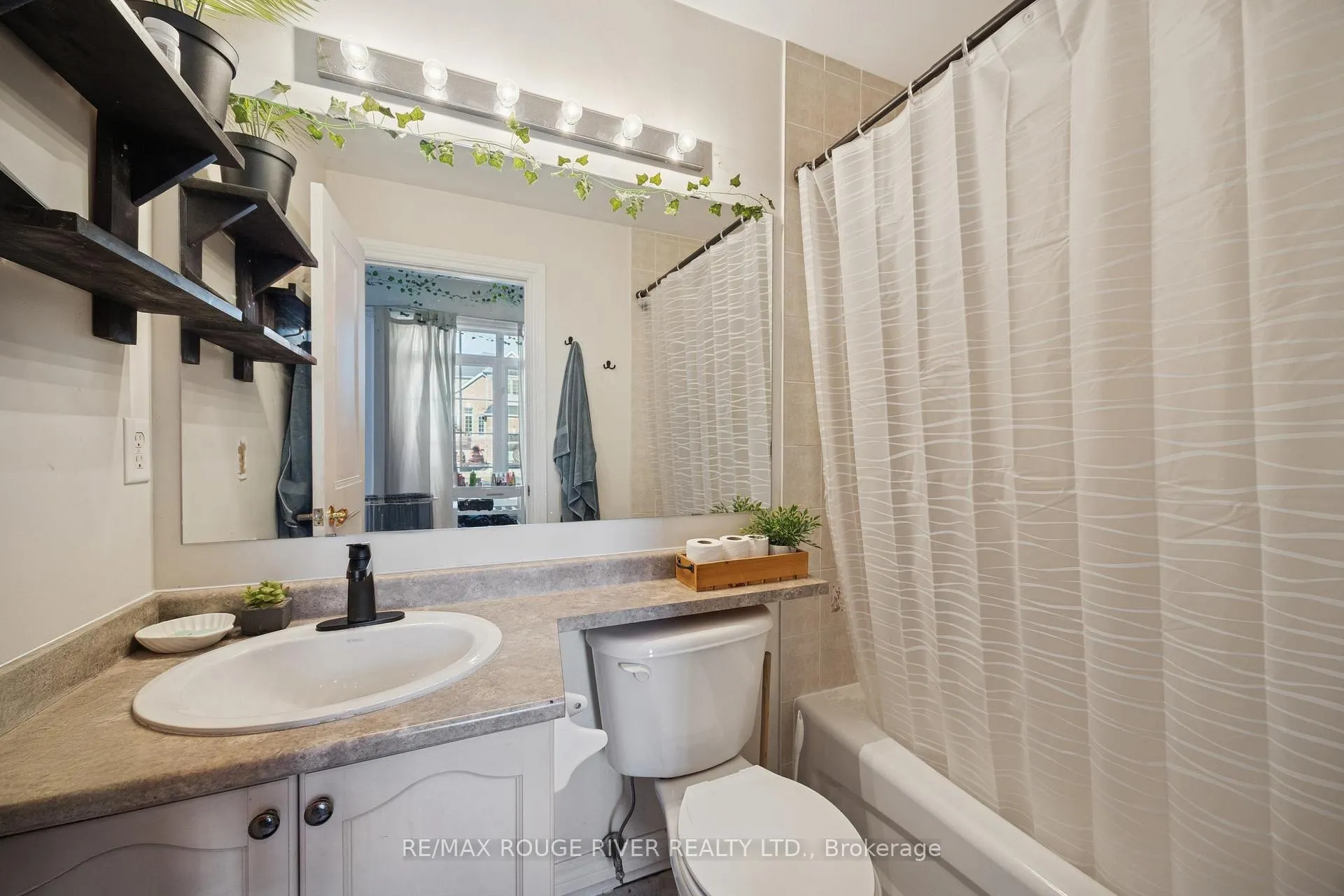 Photo 9 of 131 Kenneth Hobbs Avenue, Whitby, Pringle Creek — HOMEH