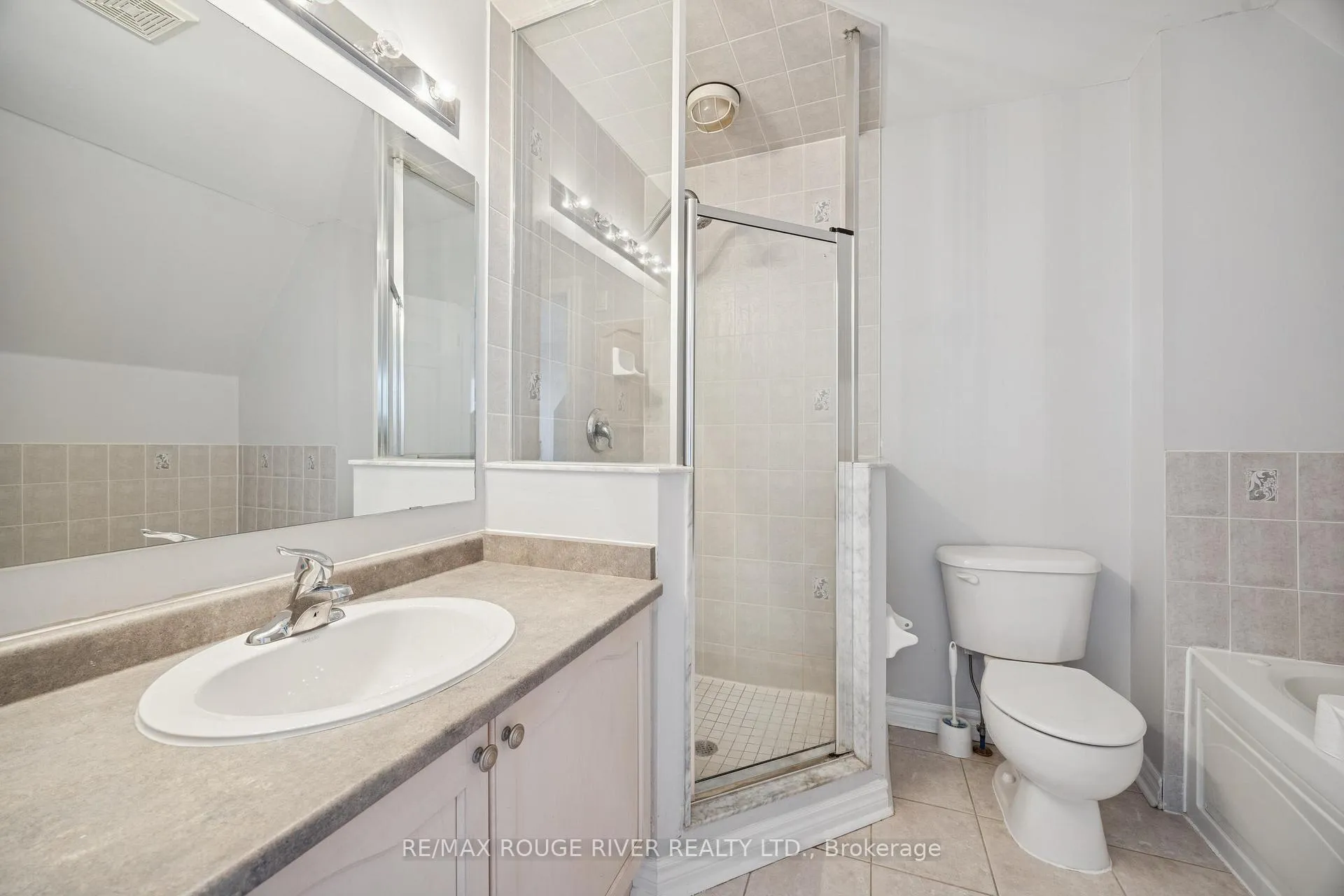 Photo 23 of 131 Kenneth Hobbs Avenue, Whitby, Pringle Creek — HOMEH