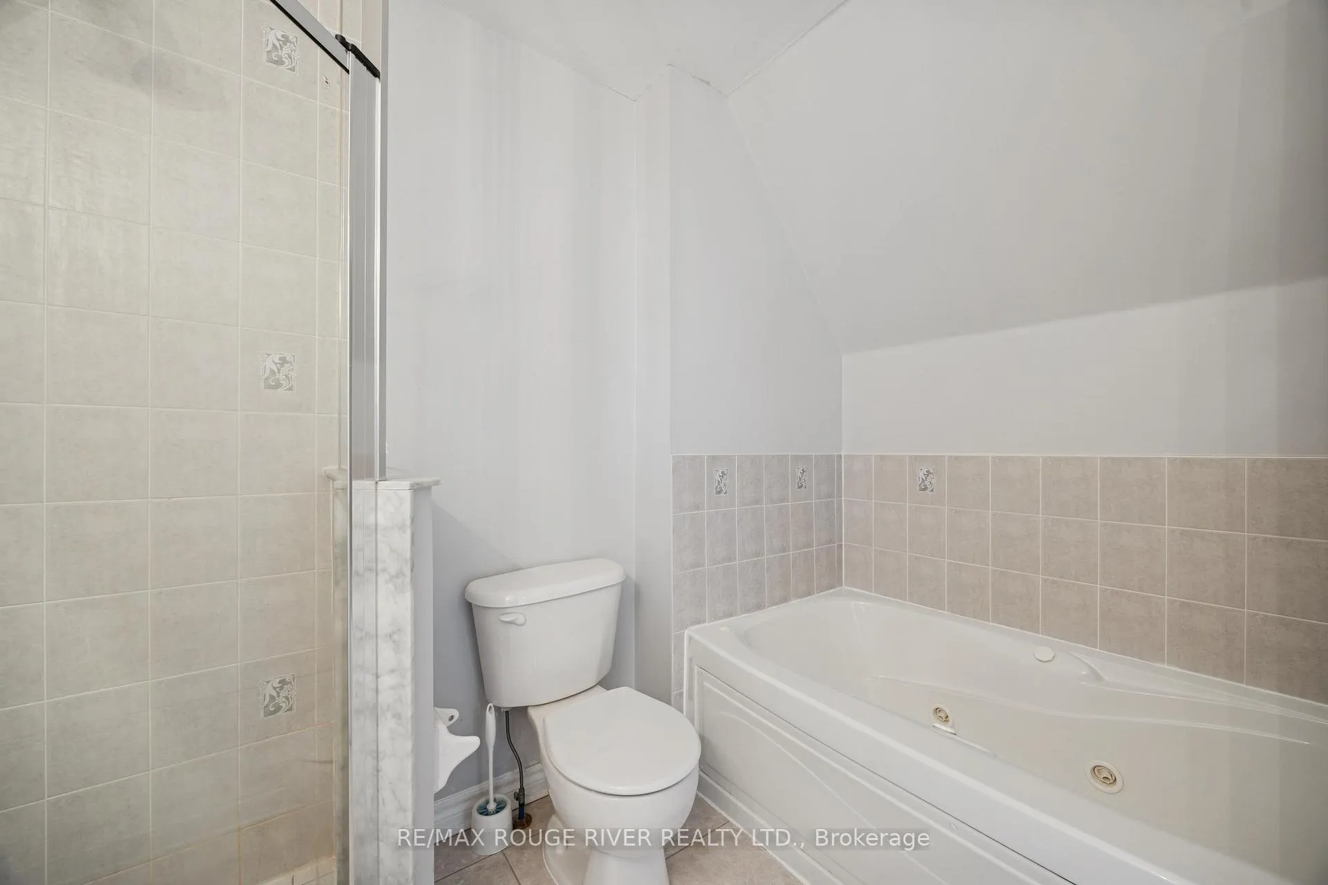 Photo 24 of 131 Kenneth Hobbs Avenue, Whitby, Pringle Creek — HOMEH