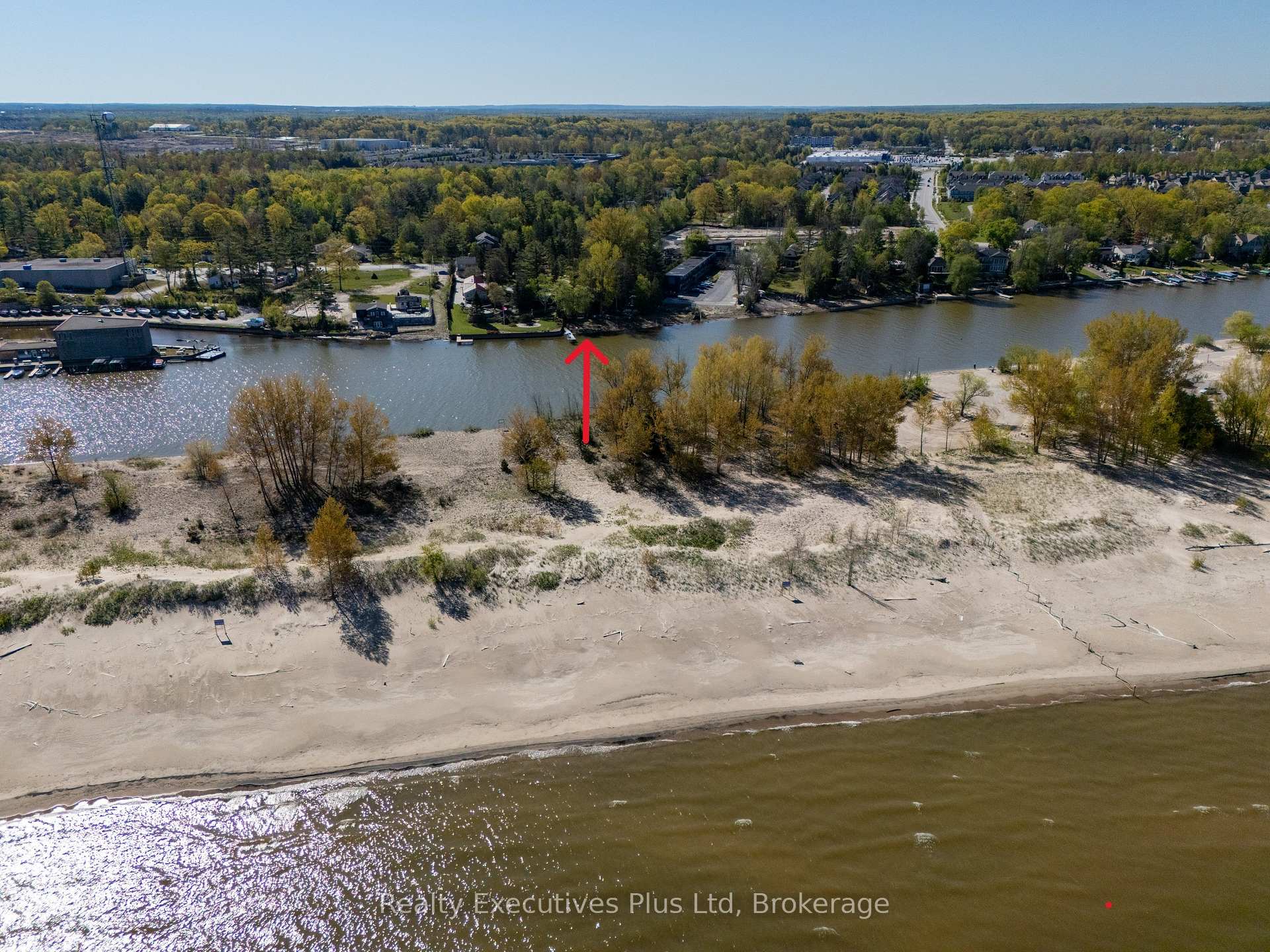 Photo 4 of 300 River Road E, Wasaga Beach — HOMEH