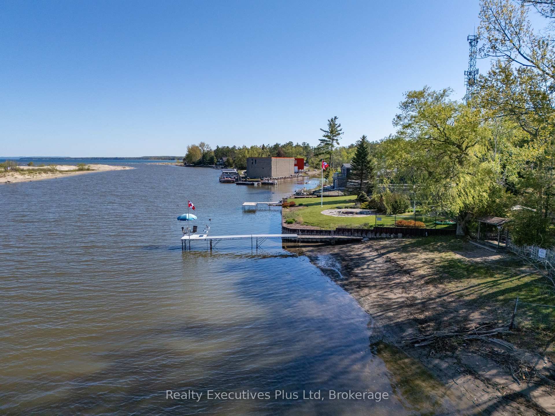 Photo 5 of 300 River Road E, Wasaga Beach — HOMEH