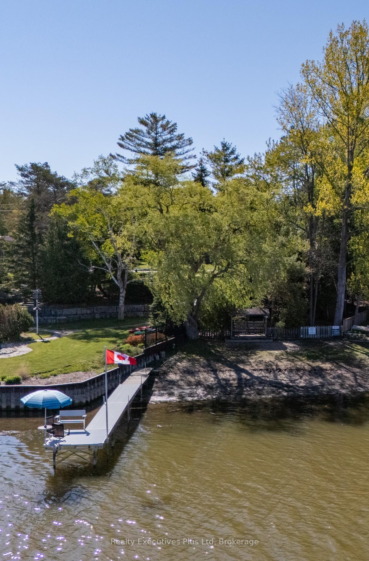 Photo 7 of 300 River Road E, Wasaga Beach — HOMEH