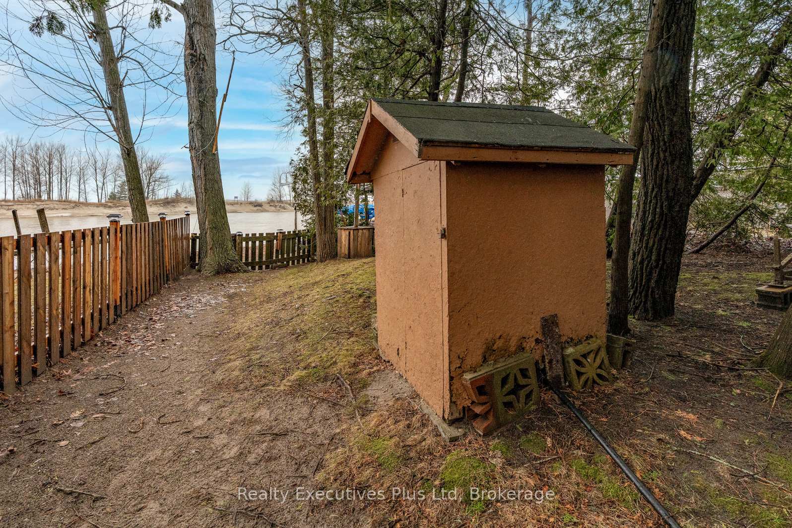 Photo 14 of 300 River Road E, Wasaga Beach — HOMEH
