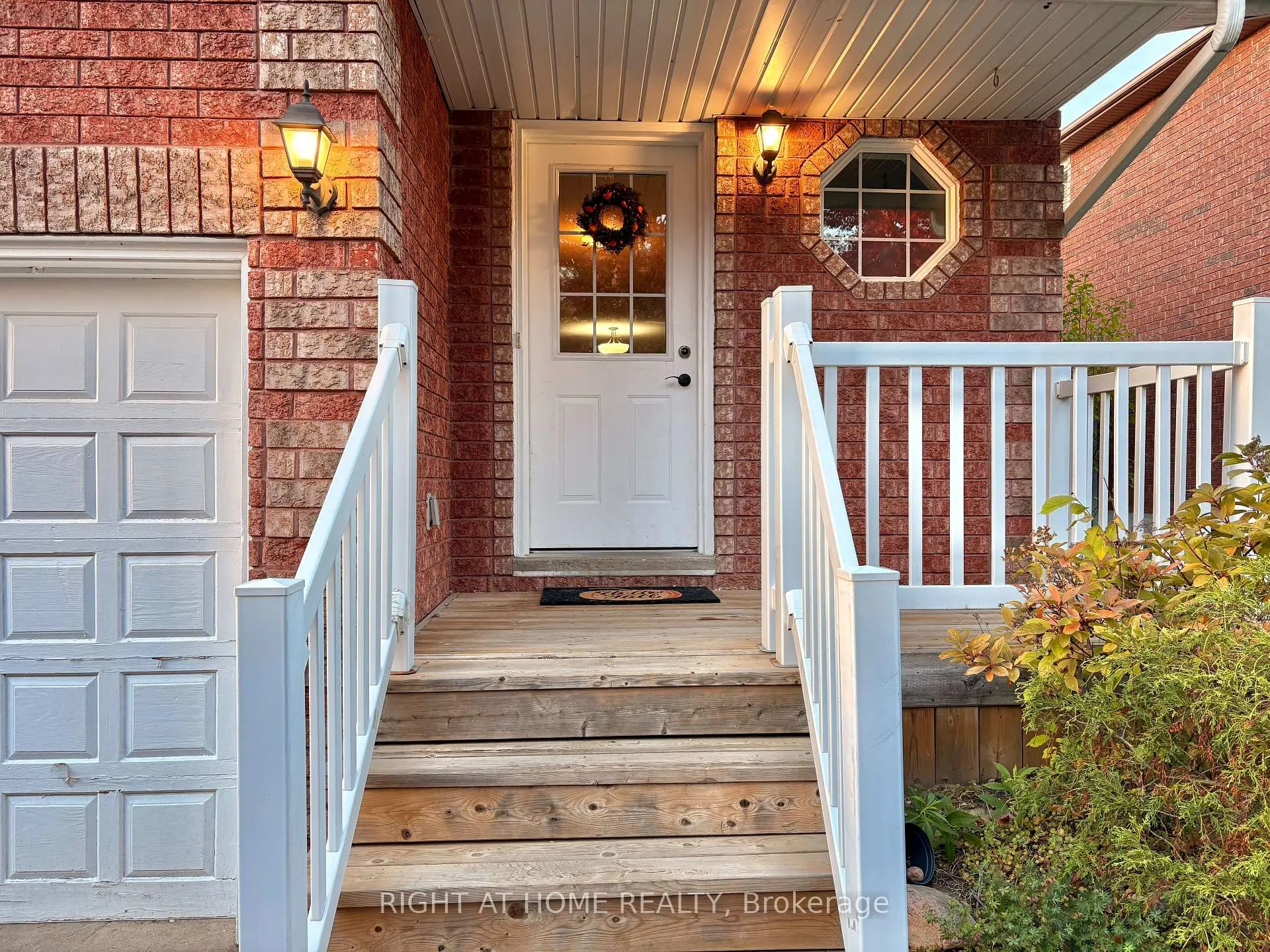 Photo 3 of 181 Columbia Road, Barrie, Holly — HOMEH