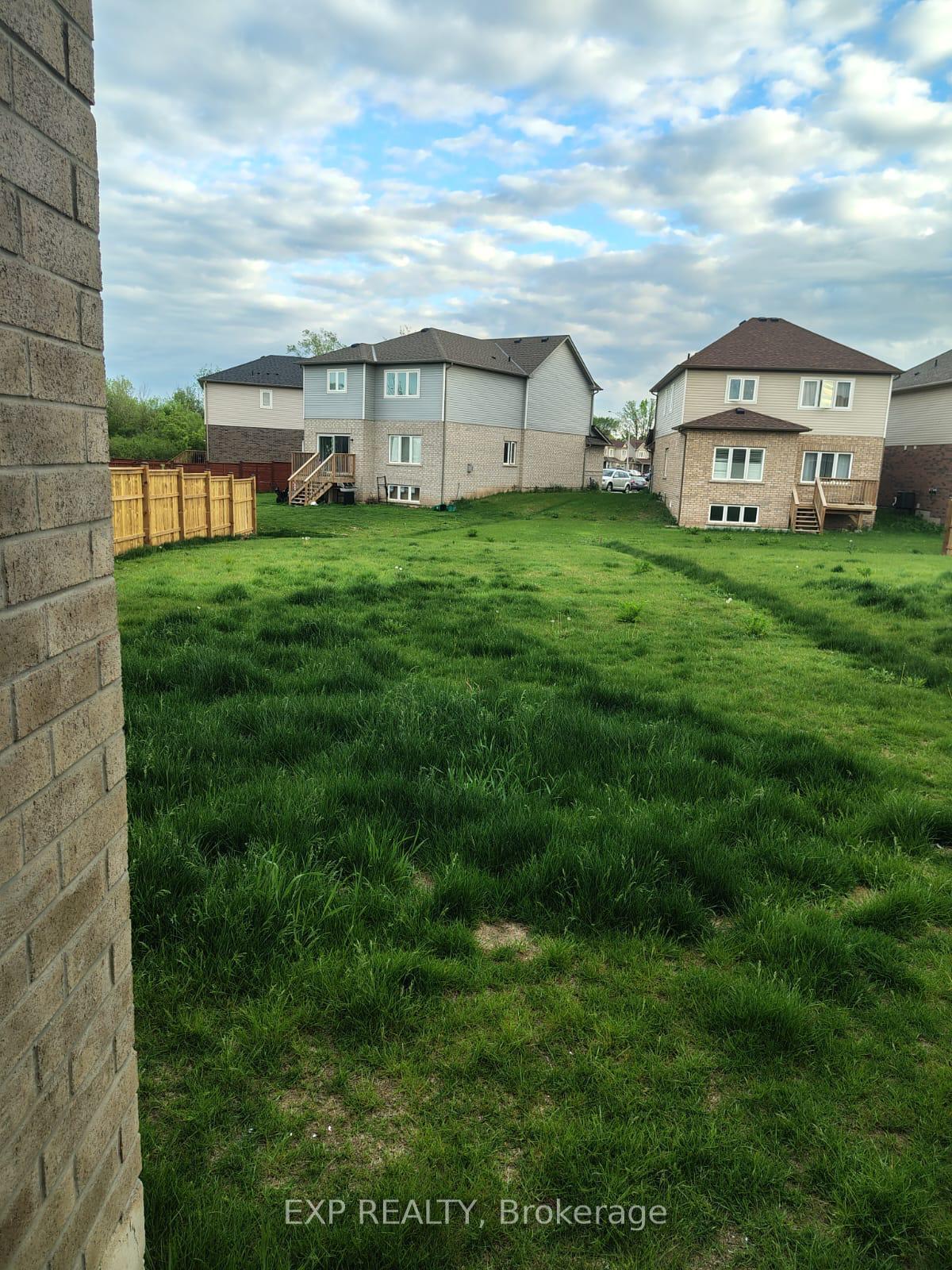 Photo 23 of 317 Forks Road E, Welland, Dain City — HOMEH