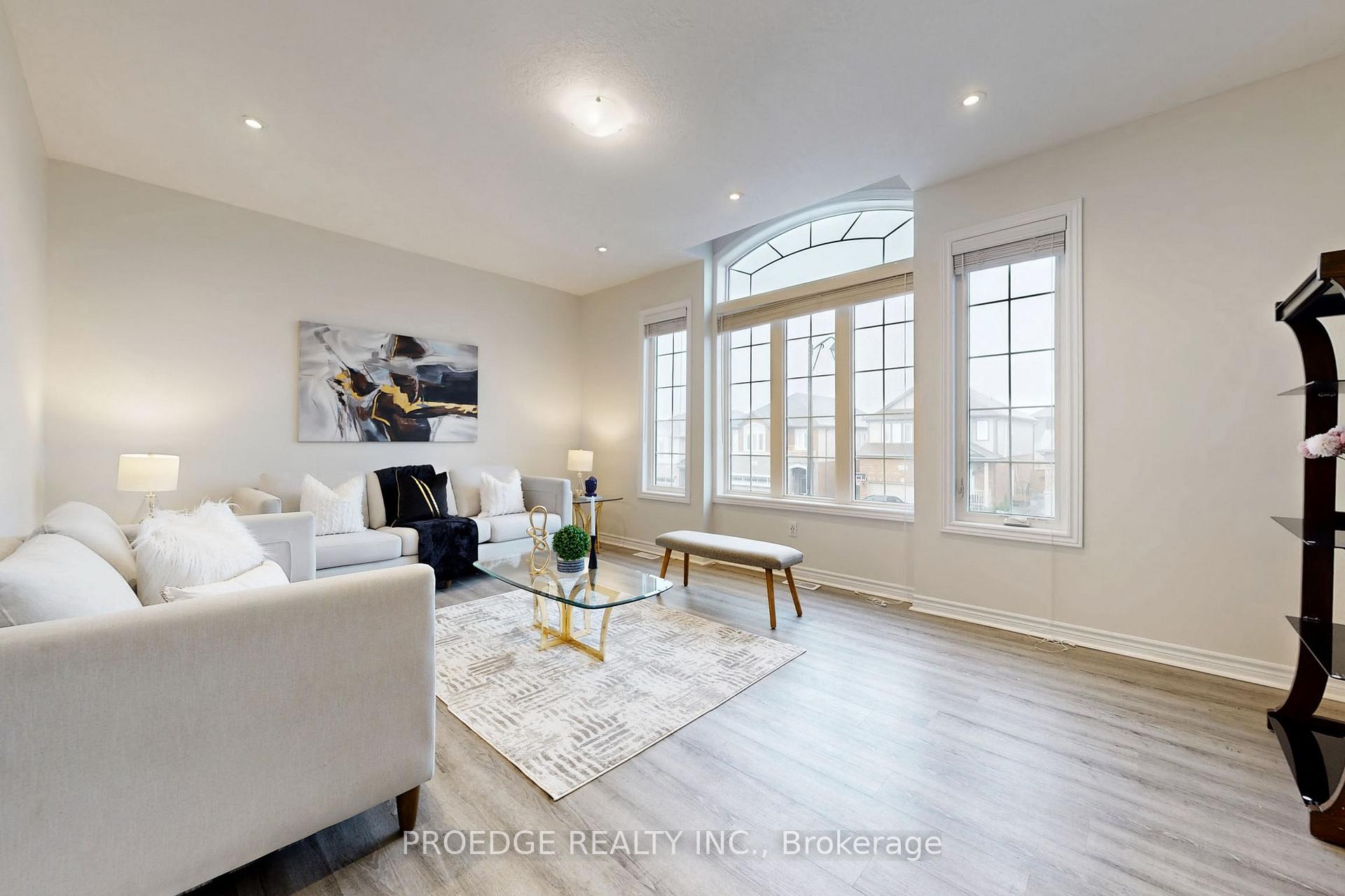 Photo 21 of 361 Beechdrops Drive, Waterloo, Vista Hills — HOMEH