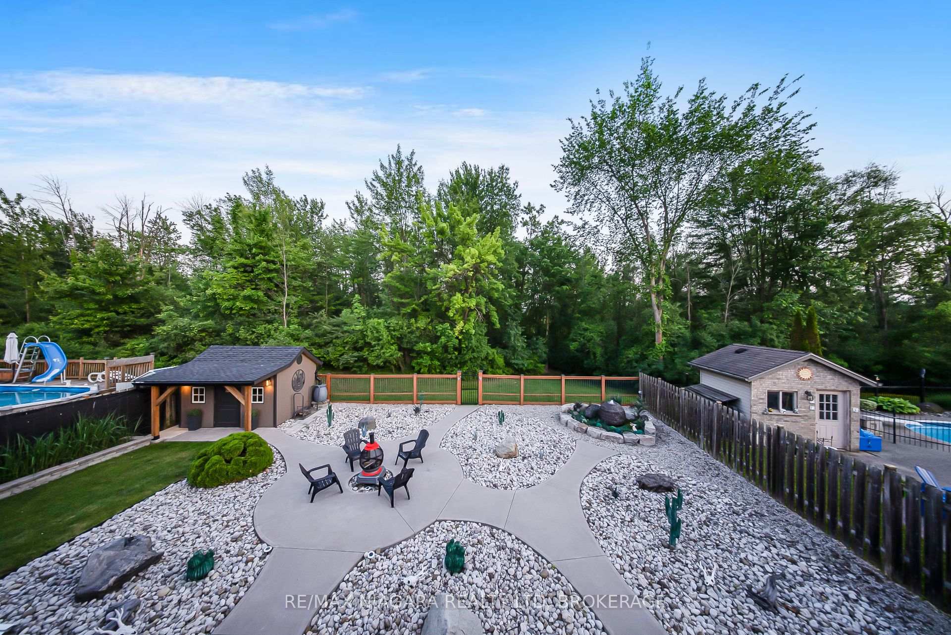 Photo 1 of 229 Wellbrook Boulevard, Welland, Prince Charles — HOMEH