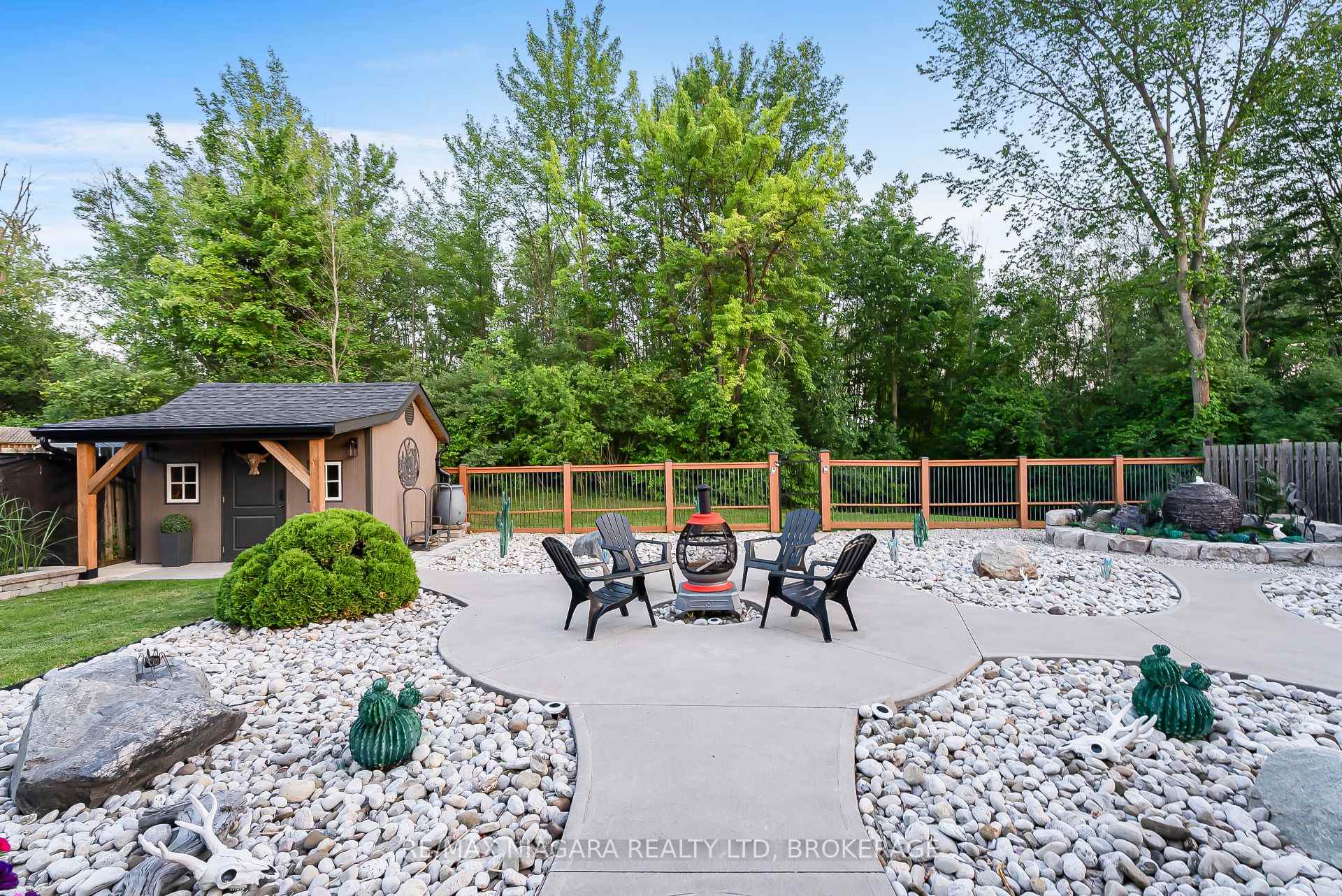 Photo 5 of 229 Wellbrook Boulevard, Welland, Prince Charles — HOMEH