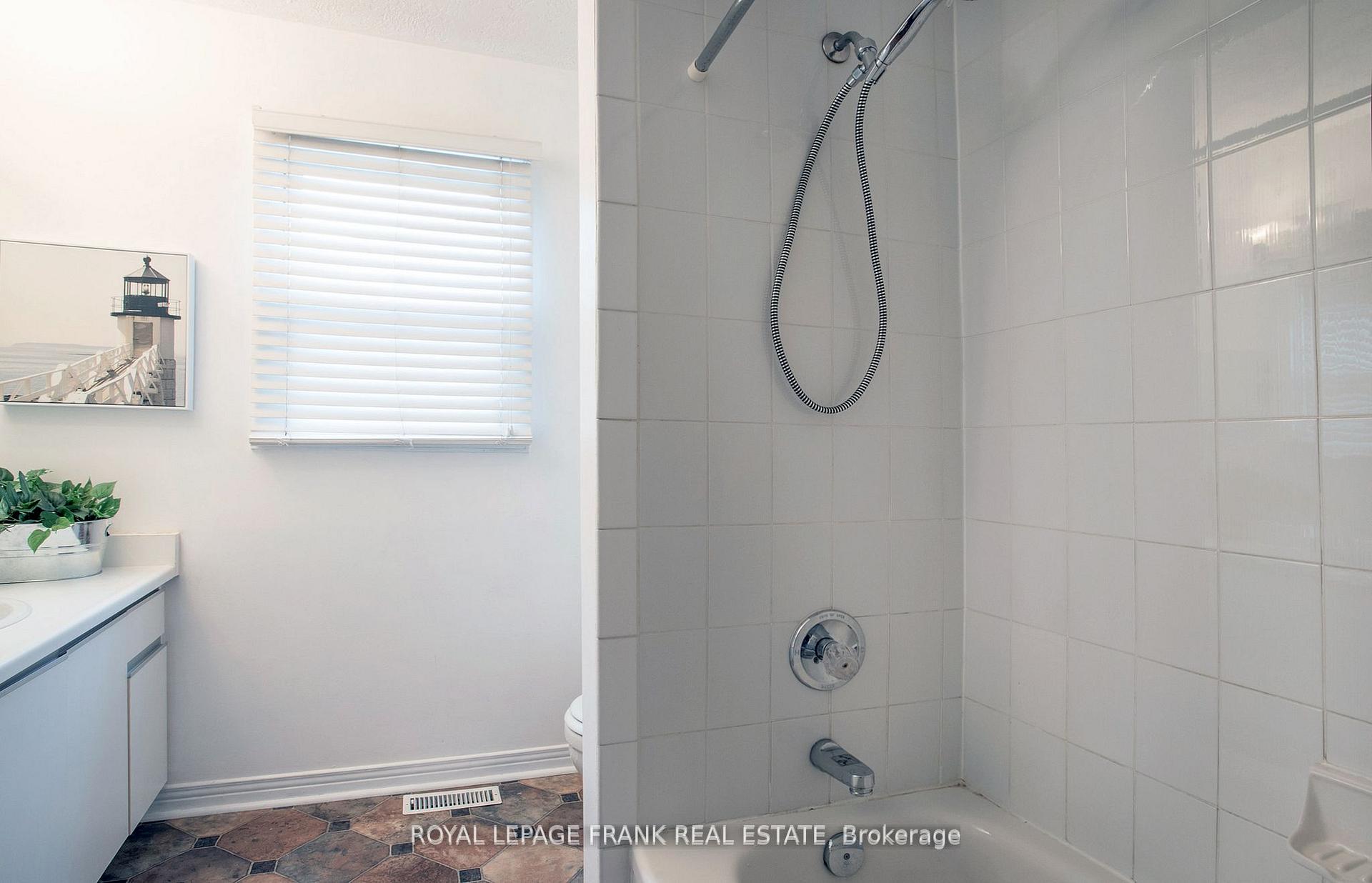 Photo 23 of 61 Allayden Drive, Whitby, Lynde Creek — HOMEH