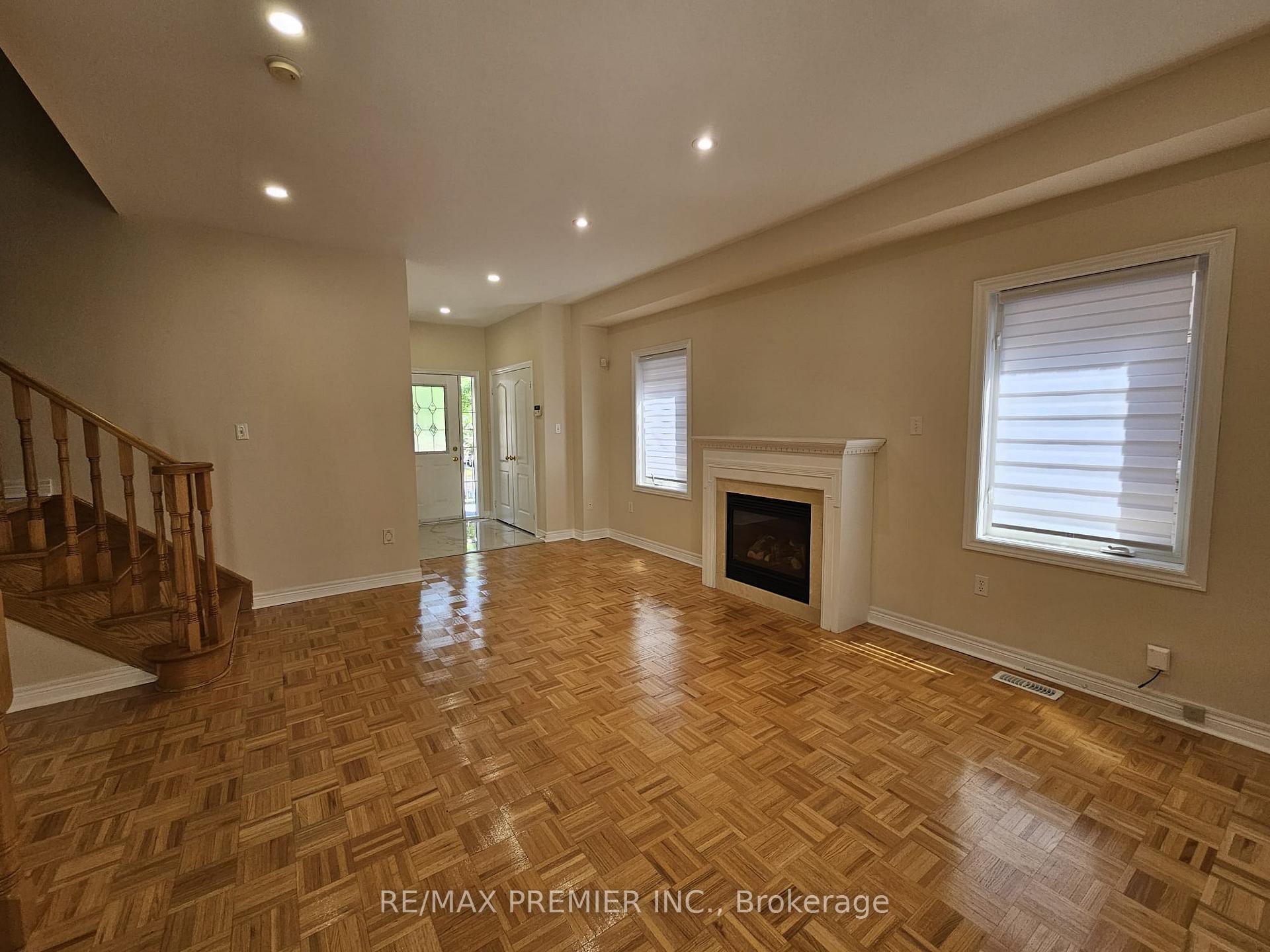 Photo 7 of 116 Andes Crescent, Vaughan, Vellore Village — HOMEH