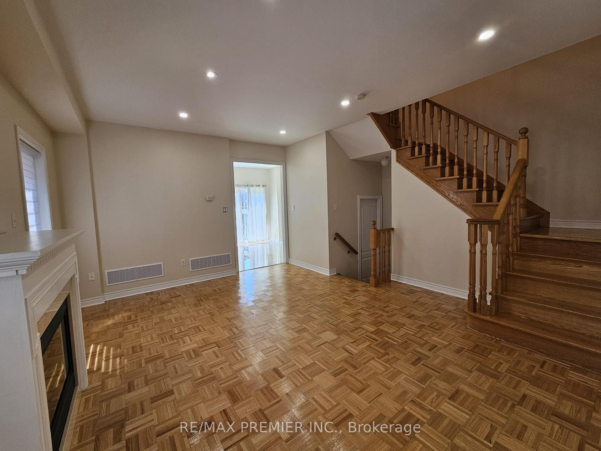 Photo 9 of 116 Andes Crescent, Vaughan, Vellore Village — HOMEH