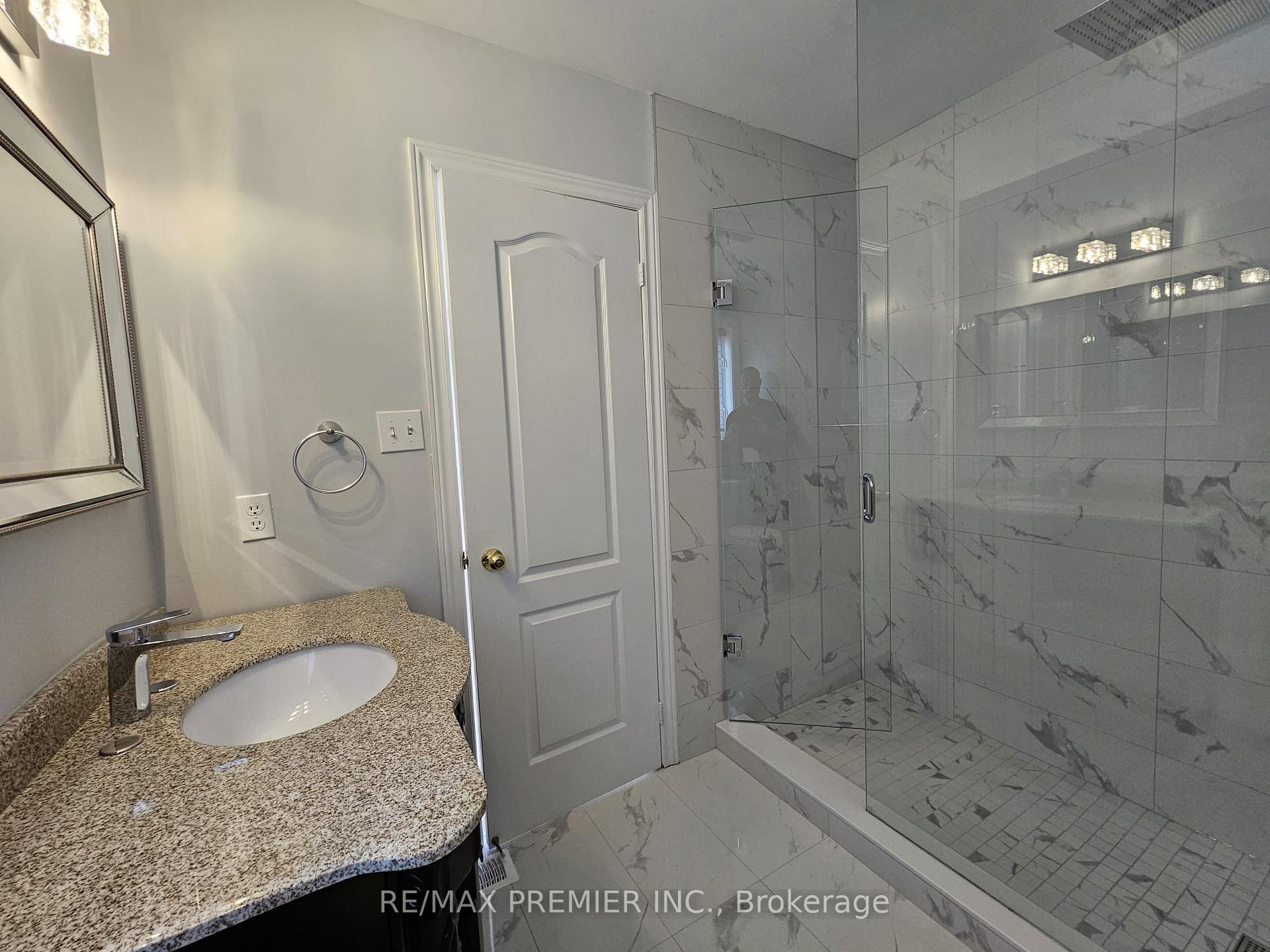 Photo 13 of 116 Andes Crescent, Vaughan, Vellore Village — HOMEH