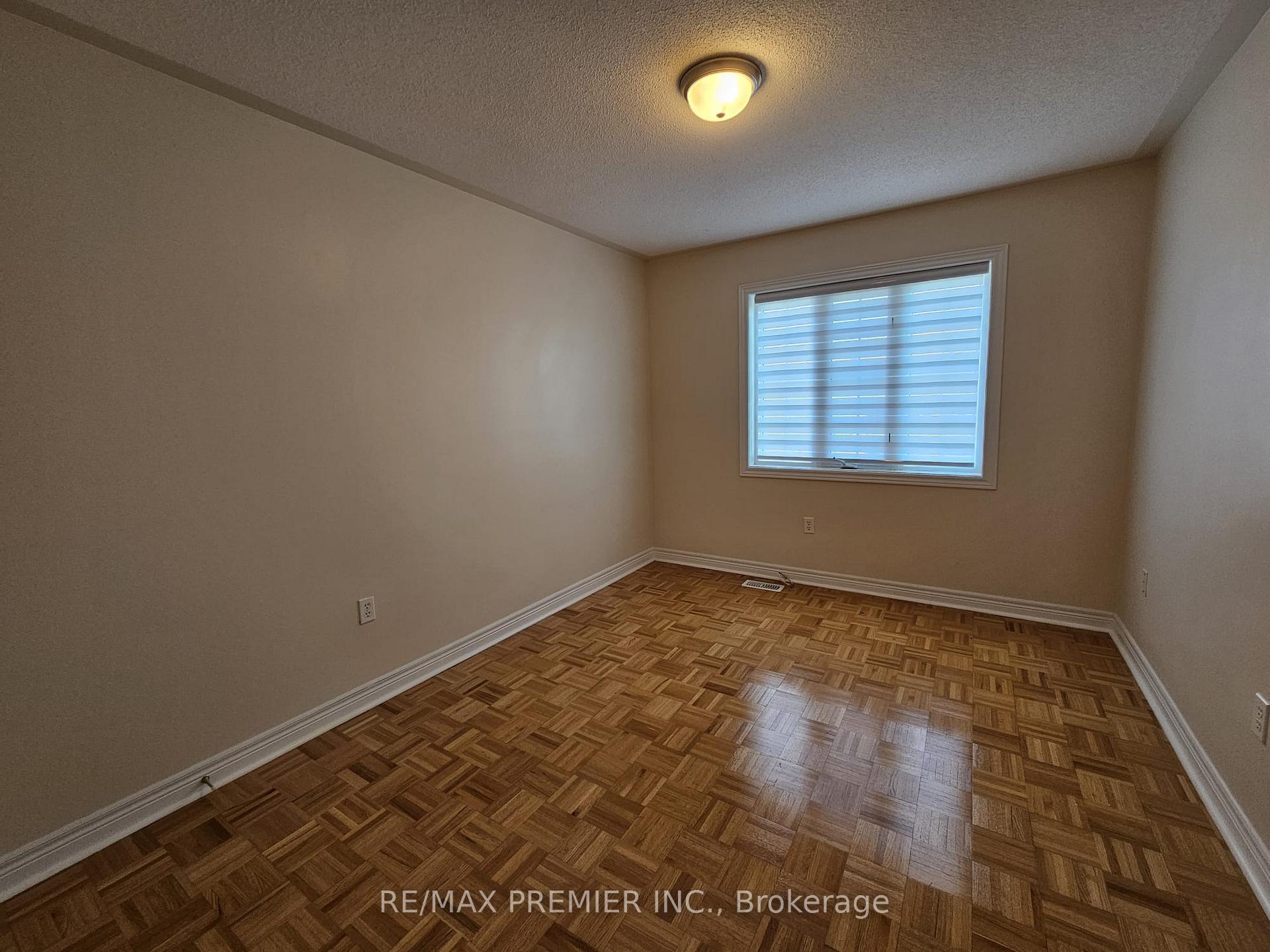 Photo 15 of 116 Andes Crescent, Vaughan, Vellore Village — HOMEH