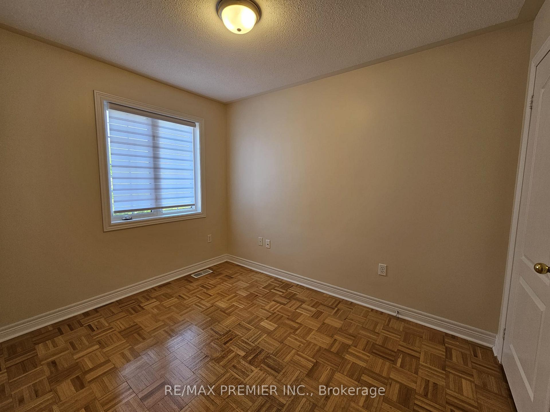 Photo 16 of 116 Andes Crescent, Vaughan, Vellore Village — HOMEH