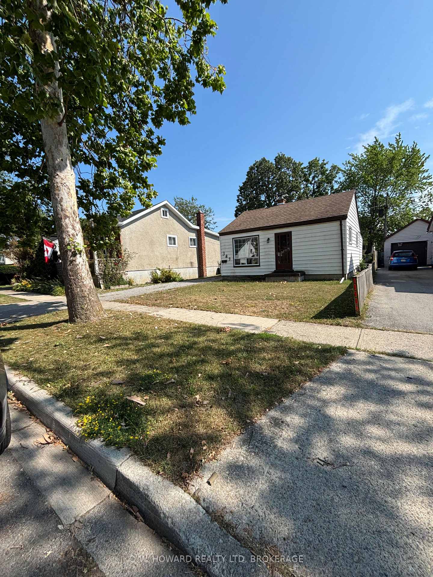 Front of 389 Hennepin Avenue