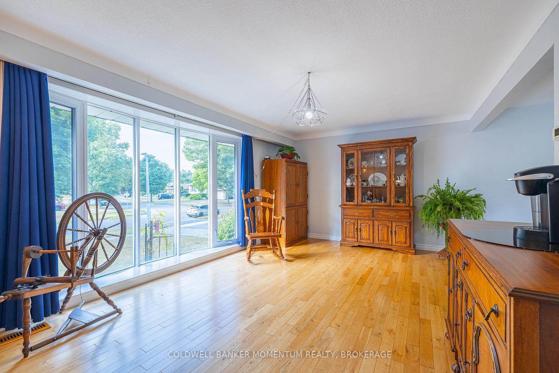 Photo 8 of 94 Rolling Acres Drive, Welland, N. Welland — HOMEH