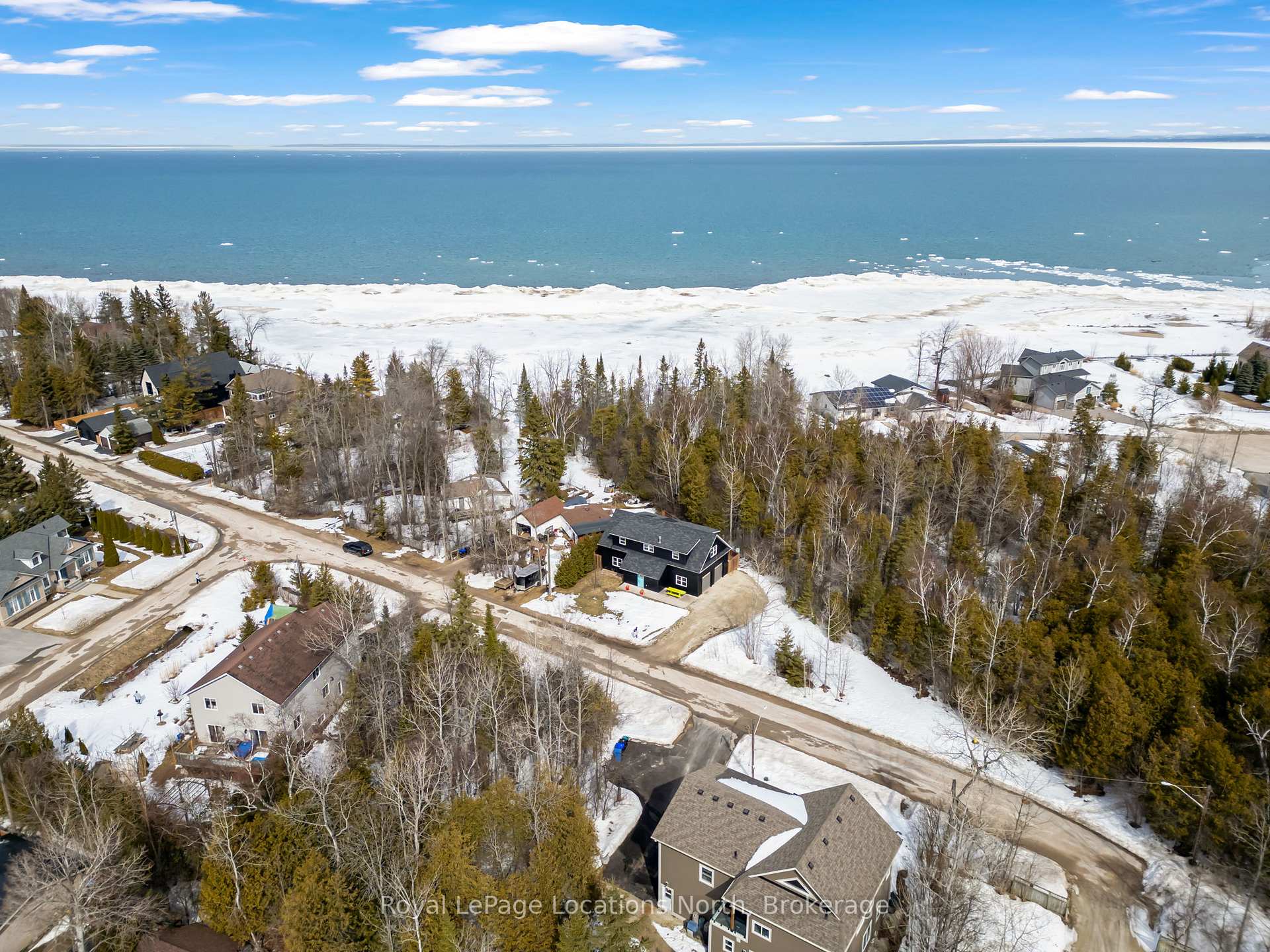 Photo 20 of 10 Constance Boulevard, Wasaga Beach — HOMEH