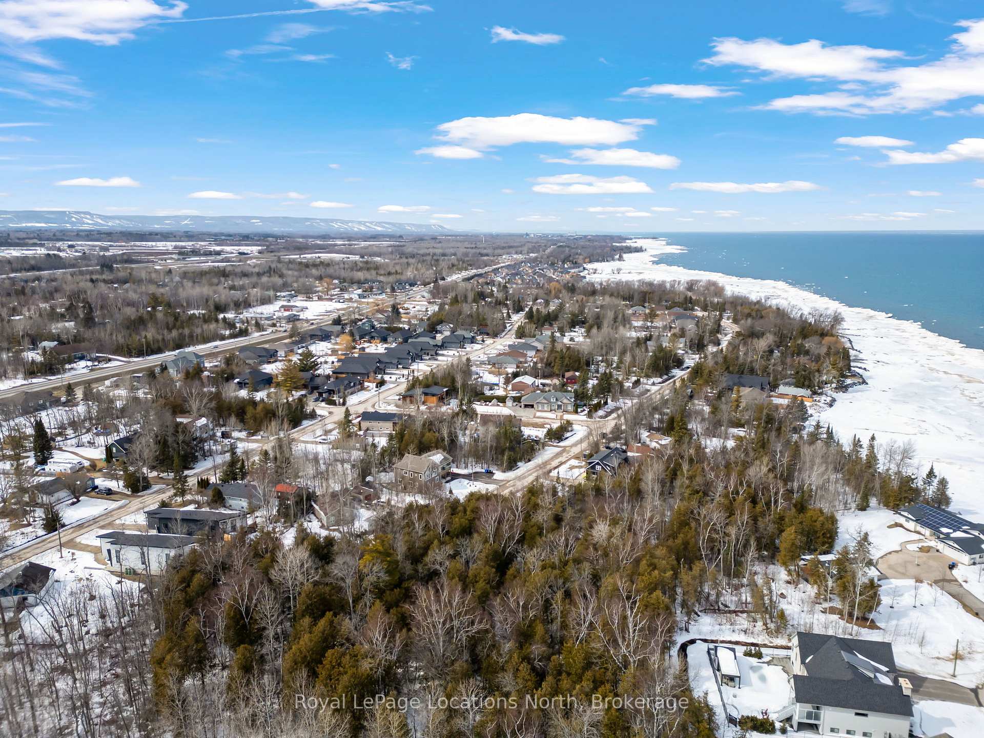 Photo 24 of 10 Constance Boulevard, Wasaga Beach — HOMEH