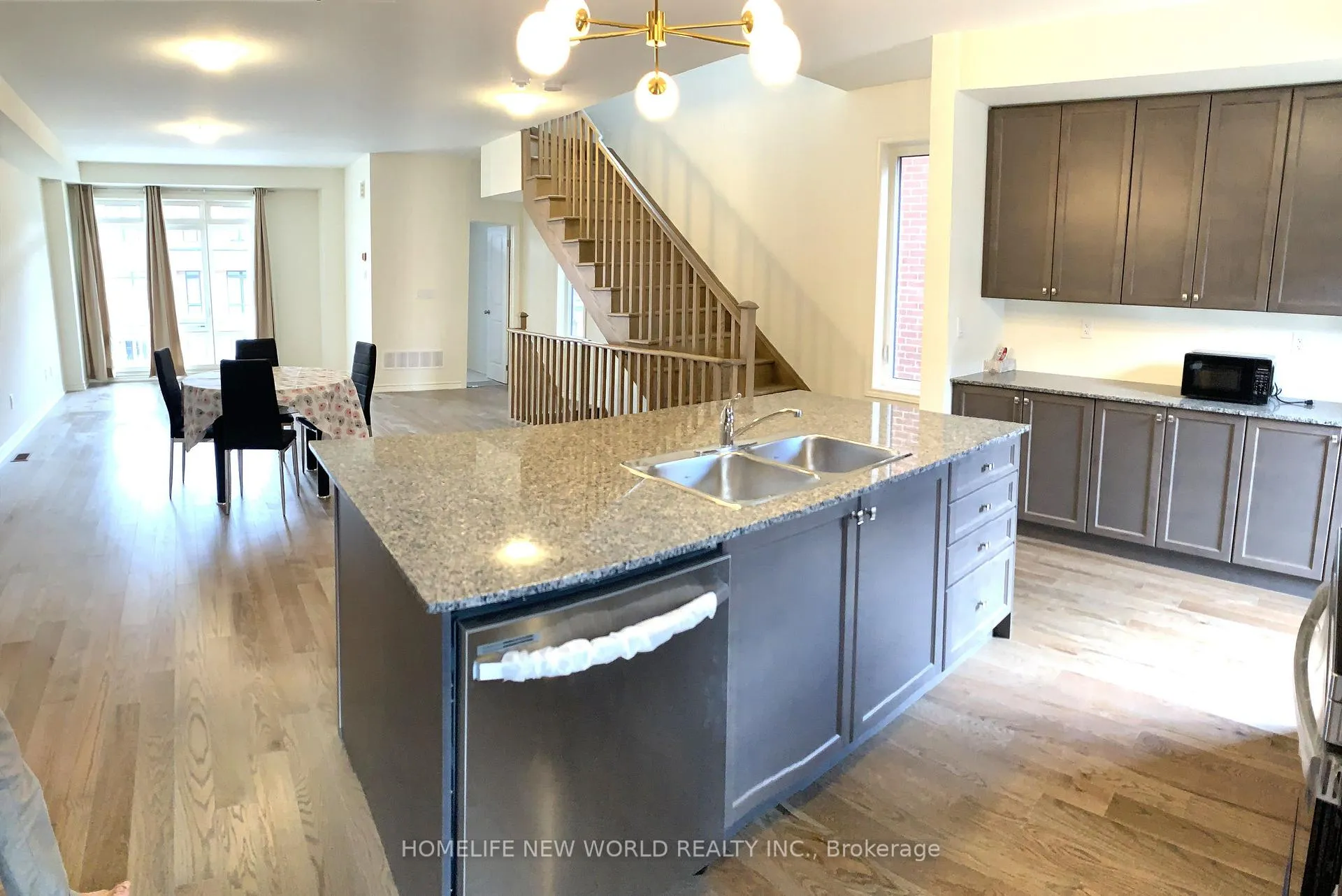 Photo 8 of 522 Danks Ridge Drive, Ajax, South East — HOMEH