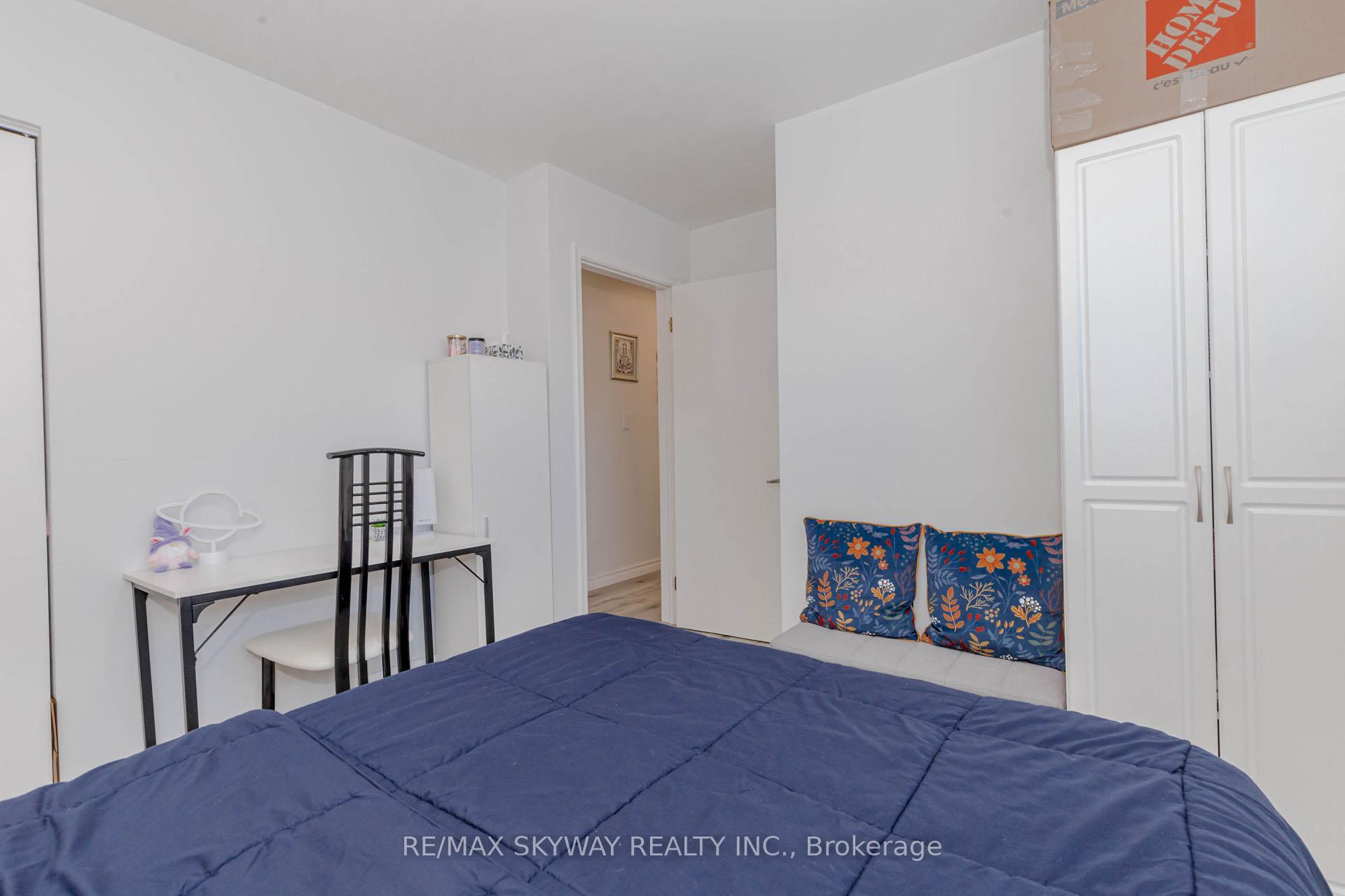 Photo 32 of 512 Glendene Crescent, Waterloo — HOMEH