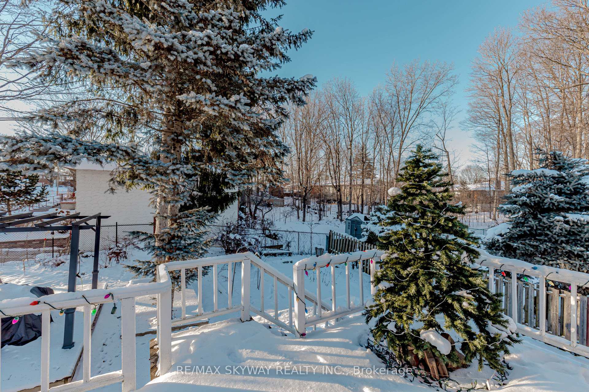 Photo 50 of 512 Glendene Crescent, Waterloo — HOMEH