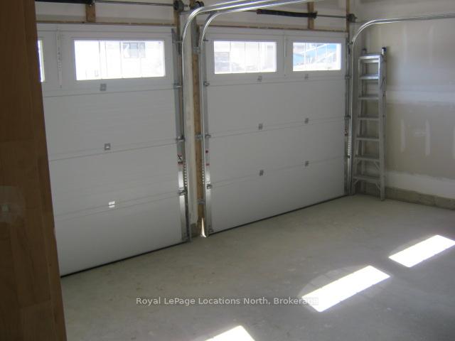 Photo 17 of 119 Crestview Court, Blue Mountains — HOMEH