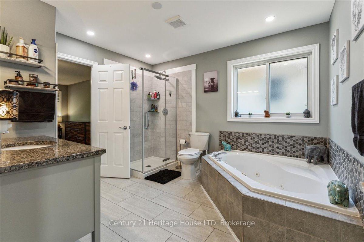Photo 13 of 253 St Lawrence Drive, Welland, N. Welland — HOMEH