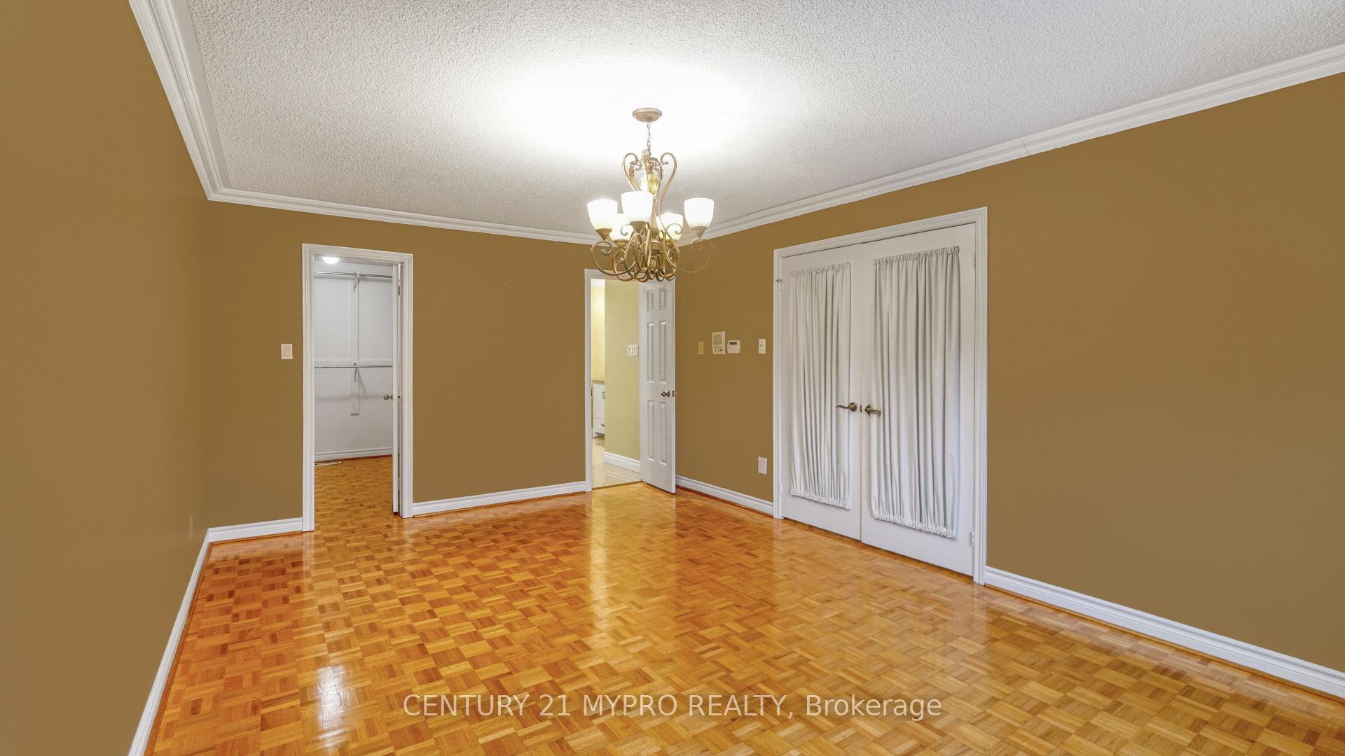 Photo 26 of 391 Greenock Drive, Vaughan, Maple — HOMEH