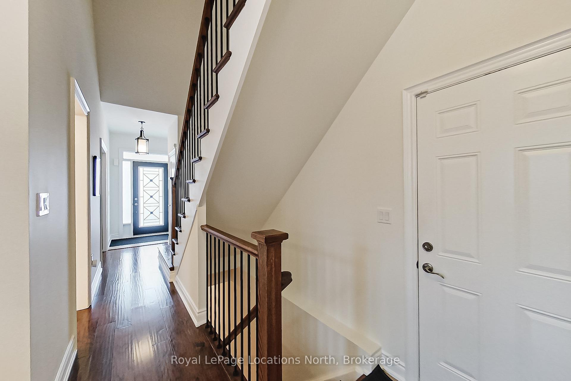 Photo 5 of 93 Sandy Coast Crescent, Wasaga Beach — HOMEH