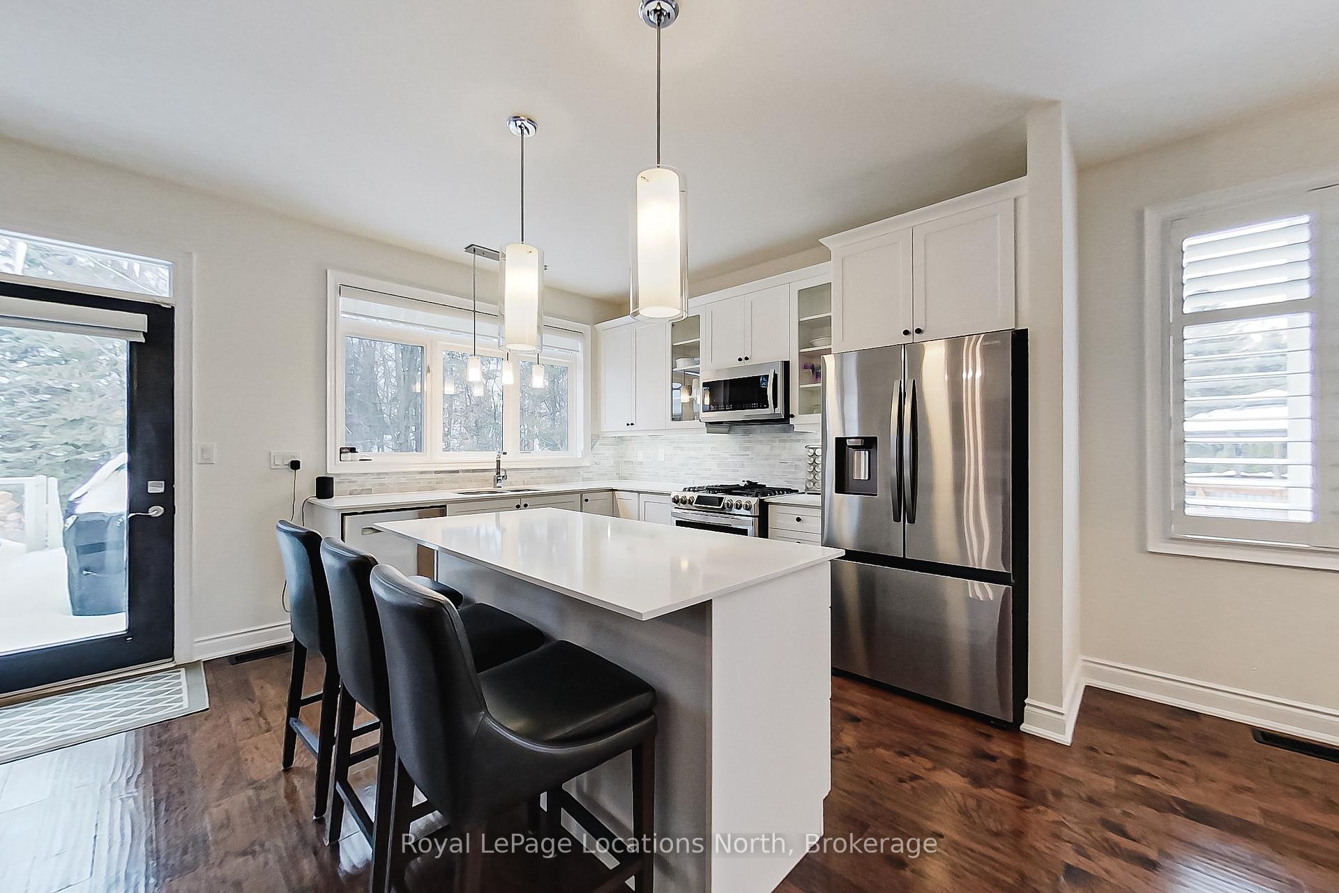Photo 12 of 93 Sandy Coast Crescent, Wasaga Beach — HOMEH