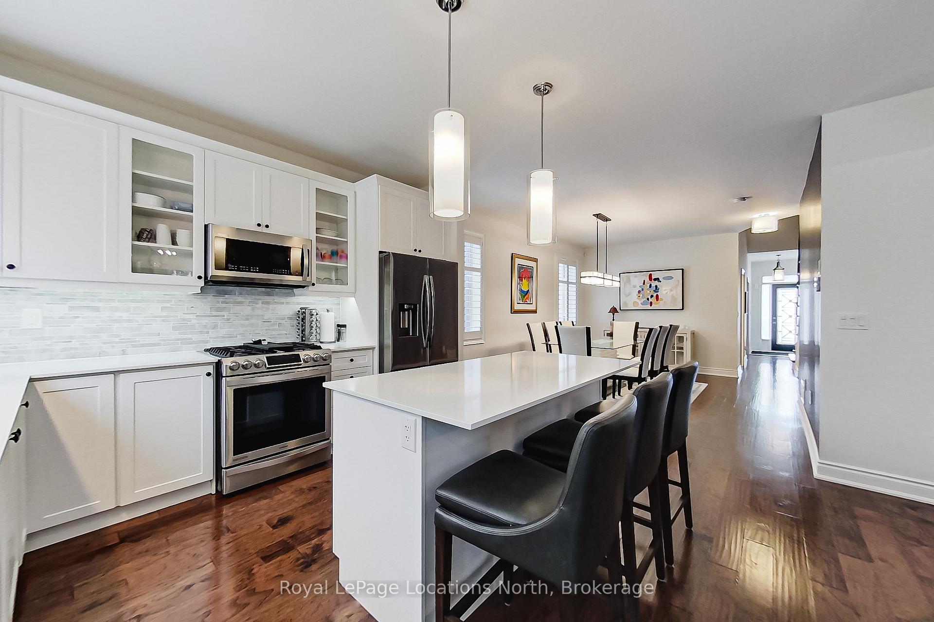 Photo 13 of 93 Sandy Coast Crescent, Wasaga Beach — HOMEH