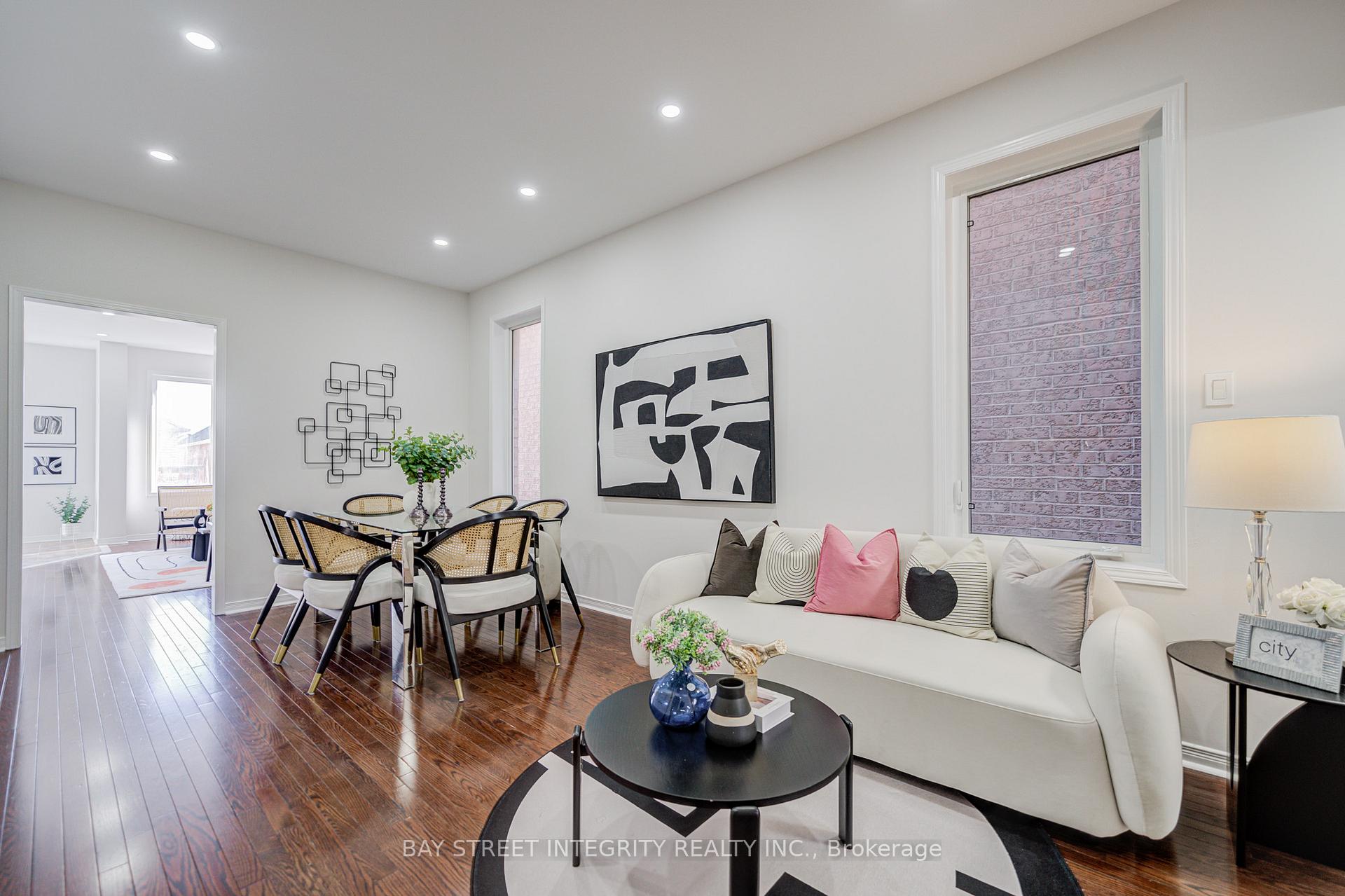 Photo 4 of 108 Catalpa Crescent, Vaughan, Patterson — HOMEH