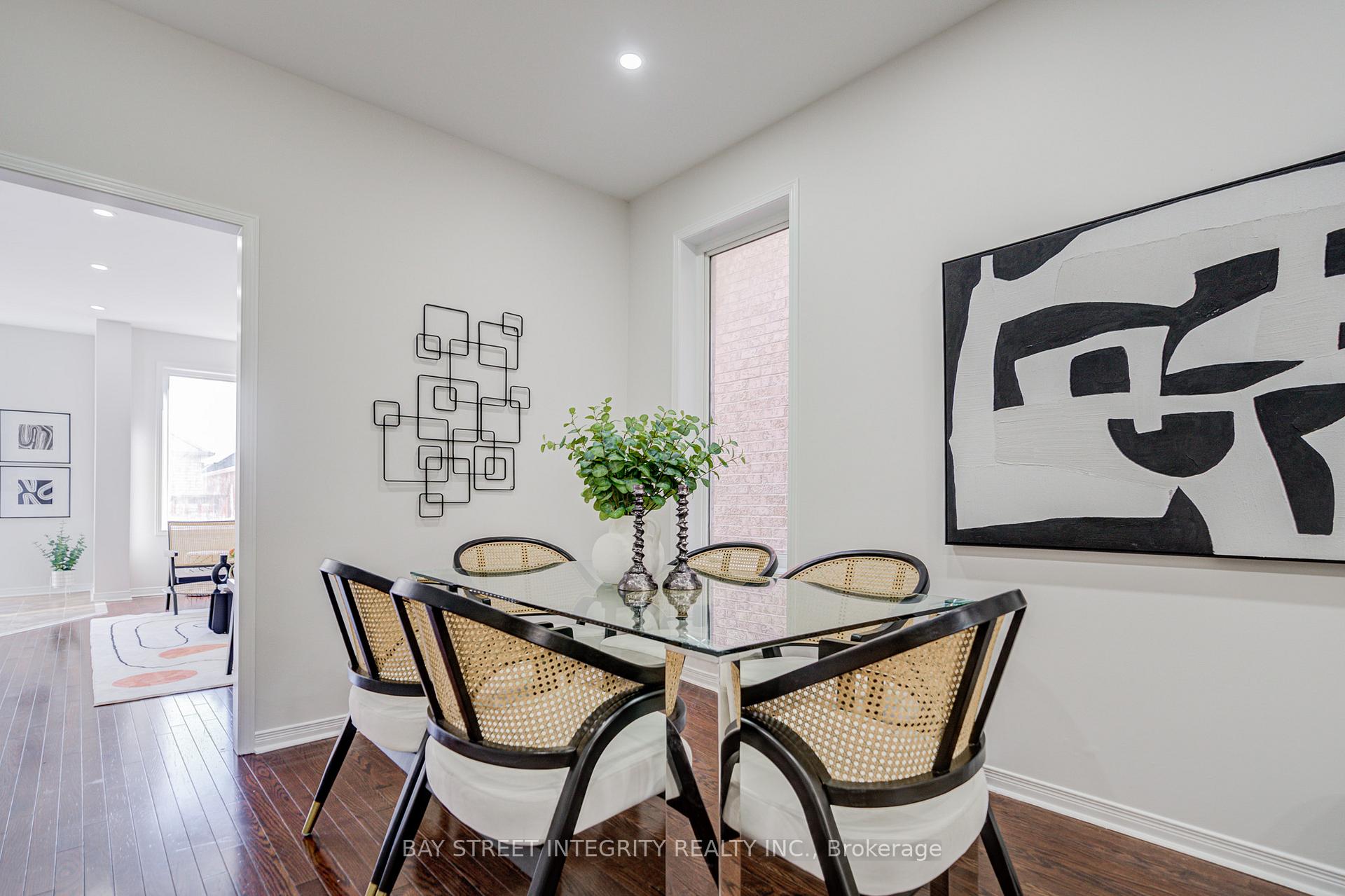 Photo 6 of 108 Catalpa Crescent, Vaughan, Patterson — HOMEH