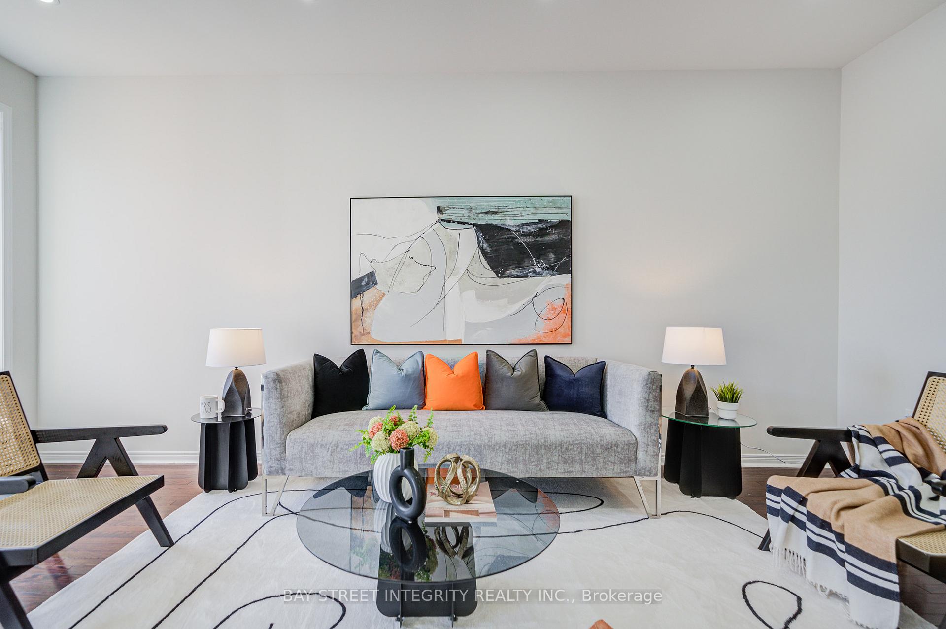 Photo 8 of 108 Catalpa Crescent, Vaughan, Patterson — HOMEH
