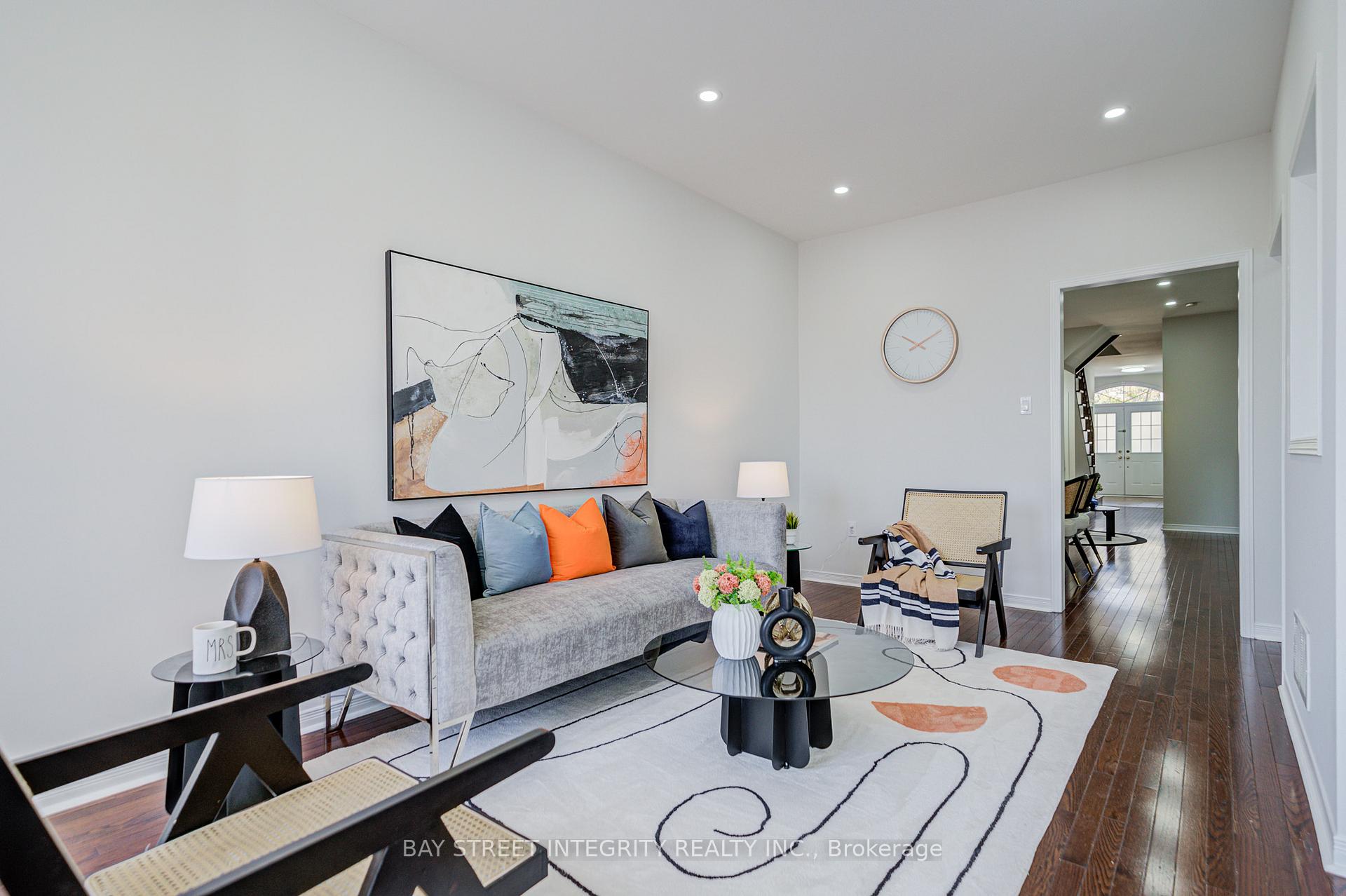 Photo 9 of 108 Catalpa Crescent, Vaughan, Patterson — HOMEH