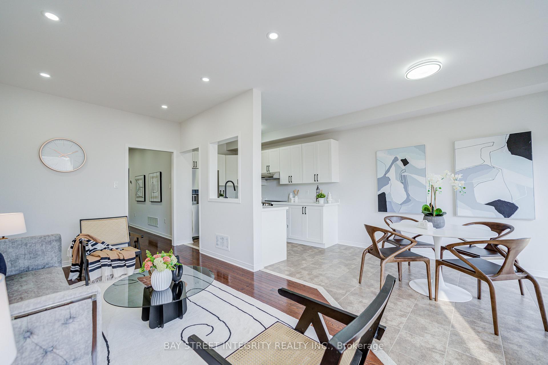 Photo 10 of 108 Catalpa Crescent, Vaughan, Patterson — HOMEH