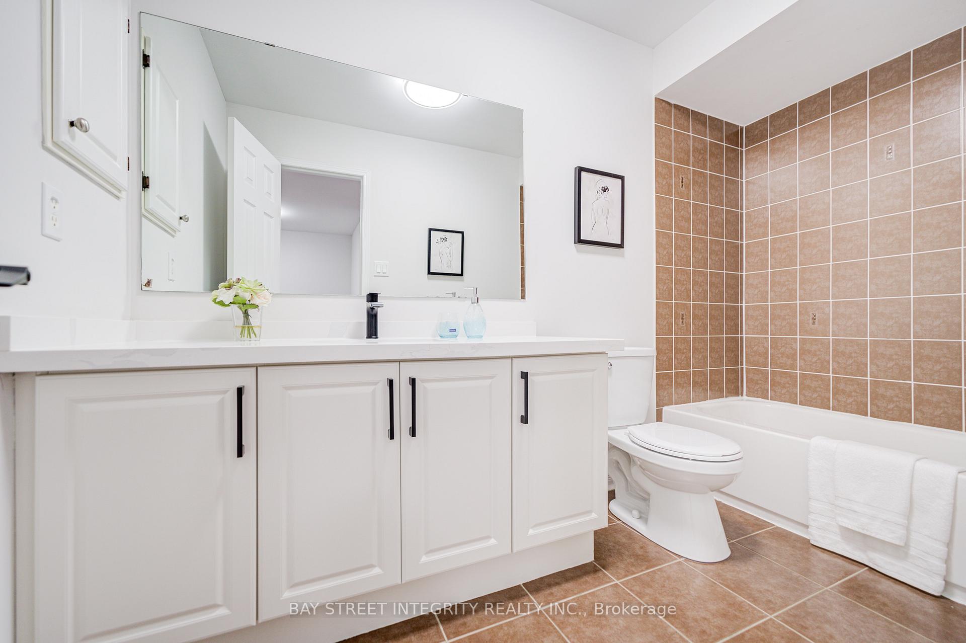 Photo 24 of 108 Catalpa Crescent, Vaughan, Patterson — HOMEH