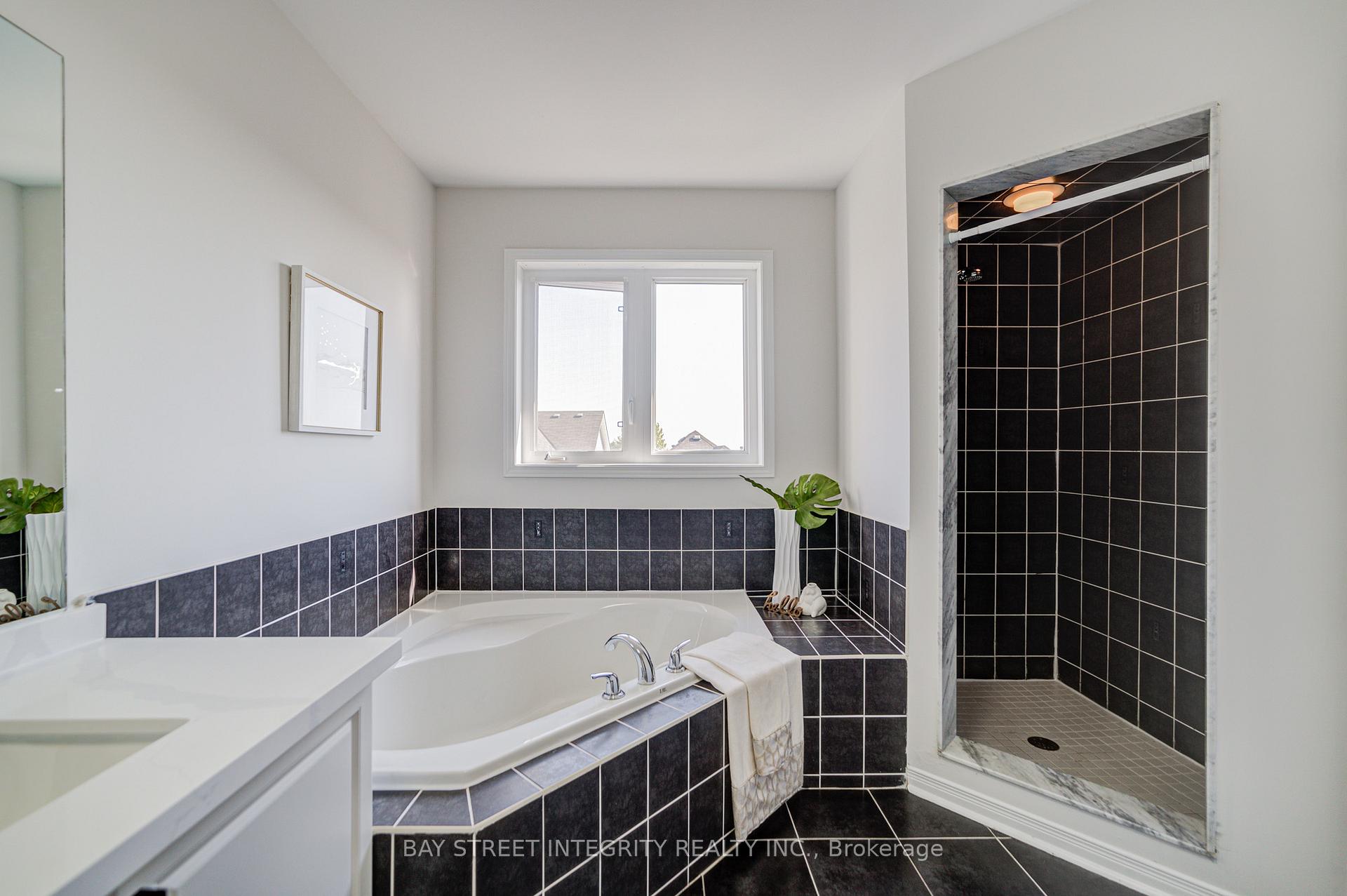 Photo 34 of 108 Catalpa Crescent, Vaughan, Patterson — HOMEH