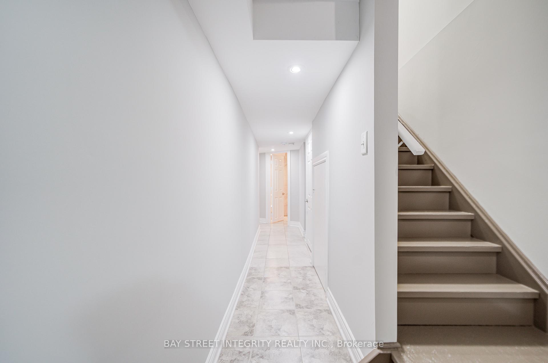 Photo 35 of 108 Catalpa Crescent, Vaughan, Patterson — HOMEH