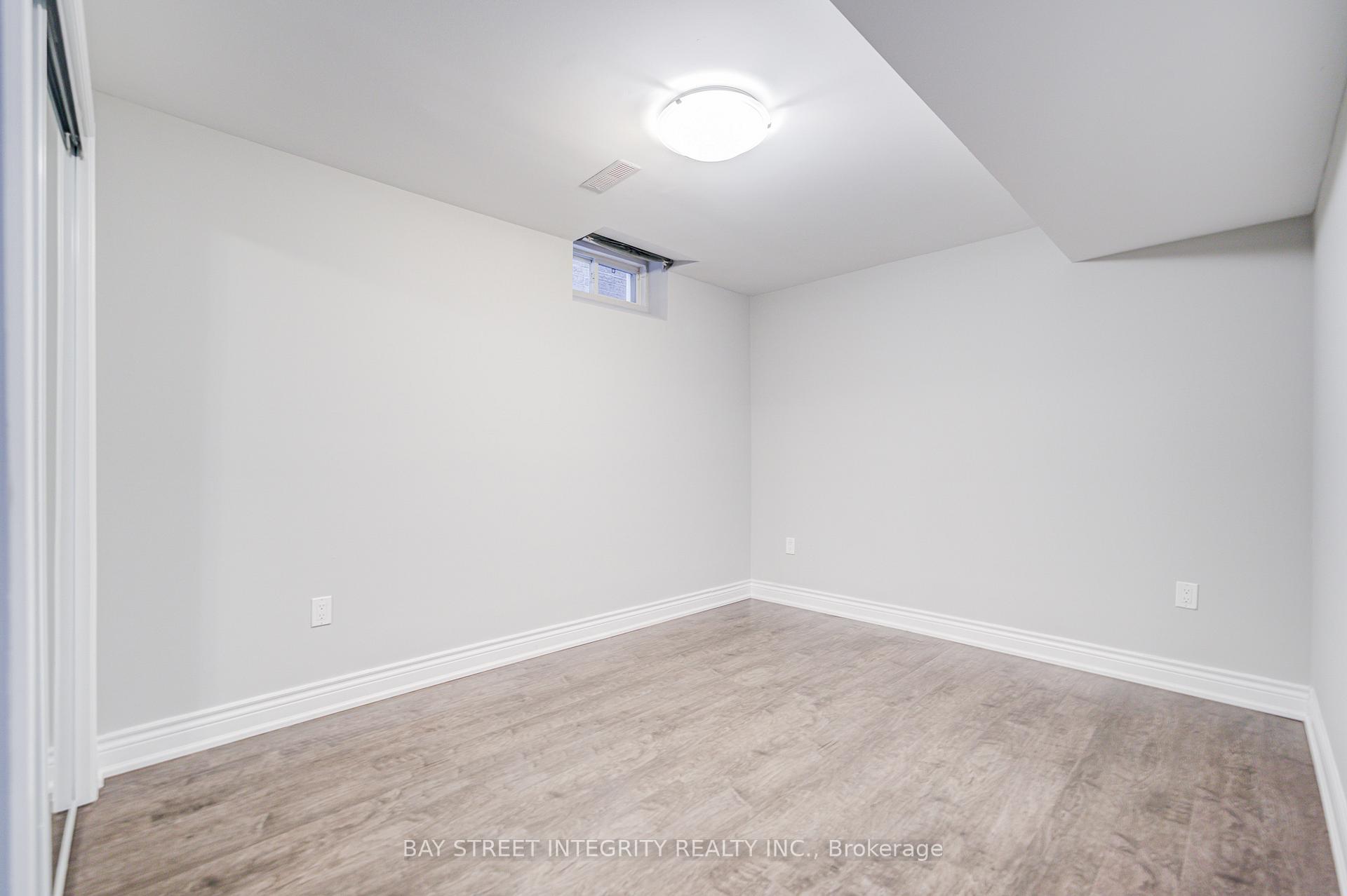 Photo 44 of 108 Catalpa Crescent, Vaughan, Patterson — HOMEH